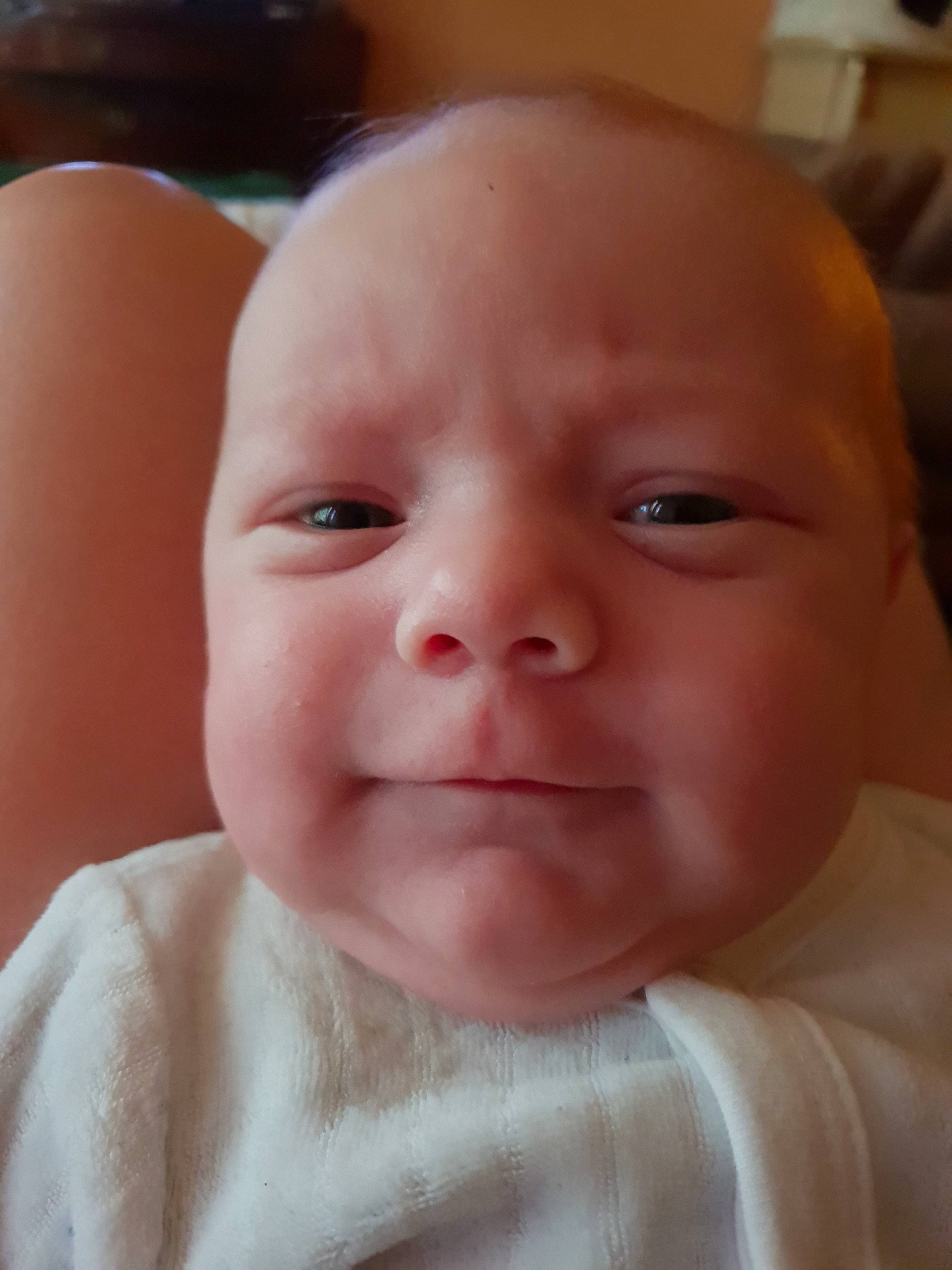 Vladim participe au concours pour gagner de l'argent avec cette photo : baby, baby_making_funny_faces, cheek, child, chin, close_up, ear, eye, eyebrow, face, facial_expression, forehead, head, iris, lip, mouth, nose, person, skin, smile