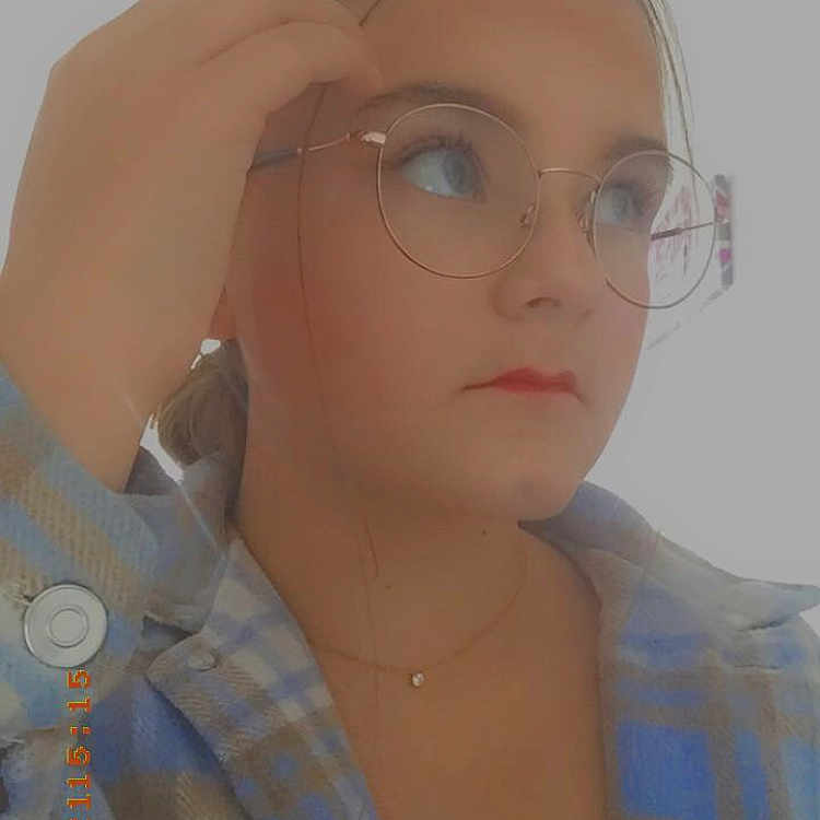 Isalyne a rejoint le concours — aidez-le/la à gagner de superbes lots ! brown_hair, chin, ear, earrings, electric_blue, eyebrow, eyelash, eyewear, face, fashion_accessory, fashion_design, flash_photography, gesture, glasses, jewellery, lip, pattern, personal_protective_equipment, street_fashion, vision_care