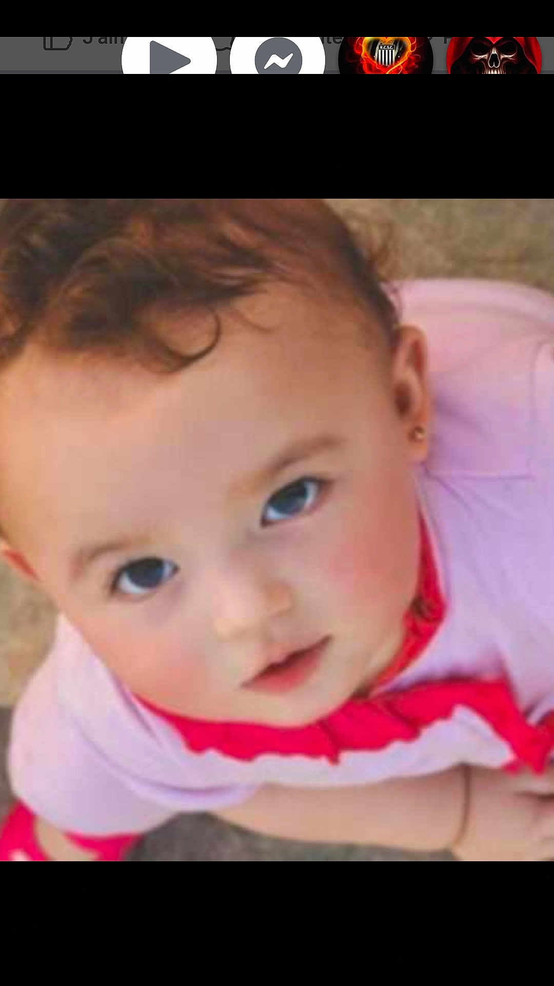 Stephanie a rejoint le concours — aidez-le/la à gagner de superbes lots ! toddler, child, face, curly_hair, pink_clothing, red_collar, earring, looking_up, portrait, baby, cute, young_child, innocent, skin, eyes, expression, head, person, outdoor, close_up
