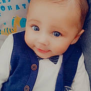 Tyméo participe au concours pour gagner de l'argent avec cette photo : azure, baby_toddler_clothing, bow_tie, chin, doll, dress, dress_shirt, eye, eyebrow, eyelash, face, hair, head, iris, nose, outerwear, product, skin, sleeve, smile