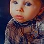 Tyméo a rejoint le concours — aidez-le/la à gagner de superbes lots ! baby_toddler_clothing, cheek, cool, dress_shirt, eyelash, flash_photography, forehead, human_body, iris, lip, mouth, neck, nose, pattern, plaid, skin, sleeve, tartan, toddler, toy