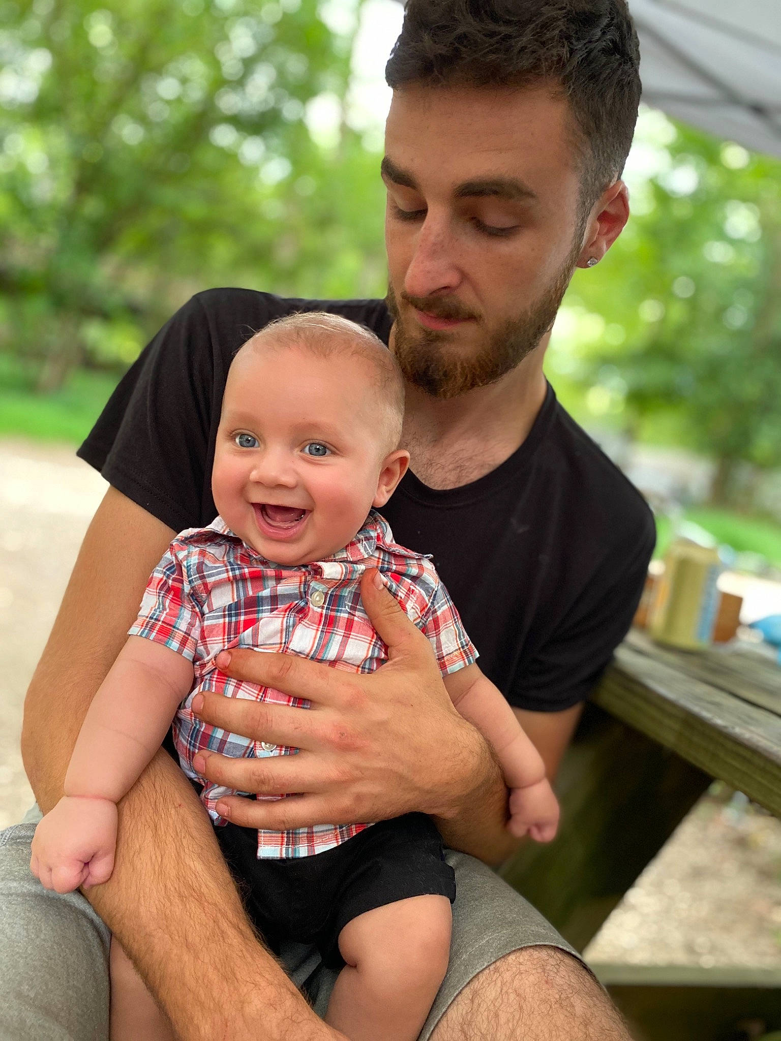 Legend is registered to the contest to win money with this photo: abdomen, baby, baby_products, child, family, finger, hand, joint, joy, leg, muscle, neck, people, person, product, sitting, summer, toddler, trunk, vacation