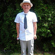 Rayan participe au concours pour gagner de l'argent avec cette photo :