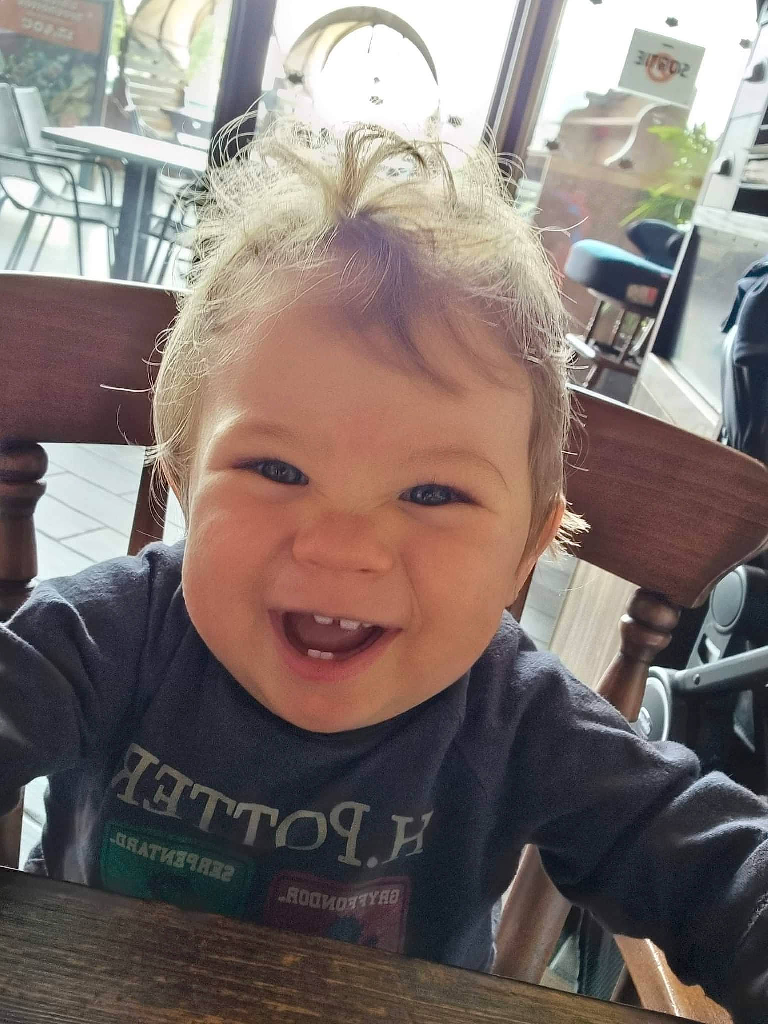 Arsène a rejoint le concours — aidez-le/la à gagner de superbes lots ! baby_toddler_clothing, cheek, child, chin, cool, ear, eyebrow, facial_expression, hairstyle, happy, iris, joy, lip, mammal, nose, organ, person, skin, smile, snapshot