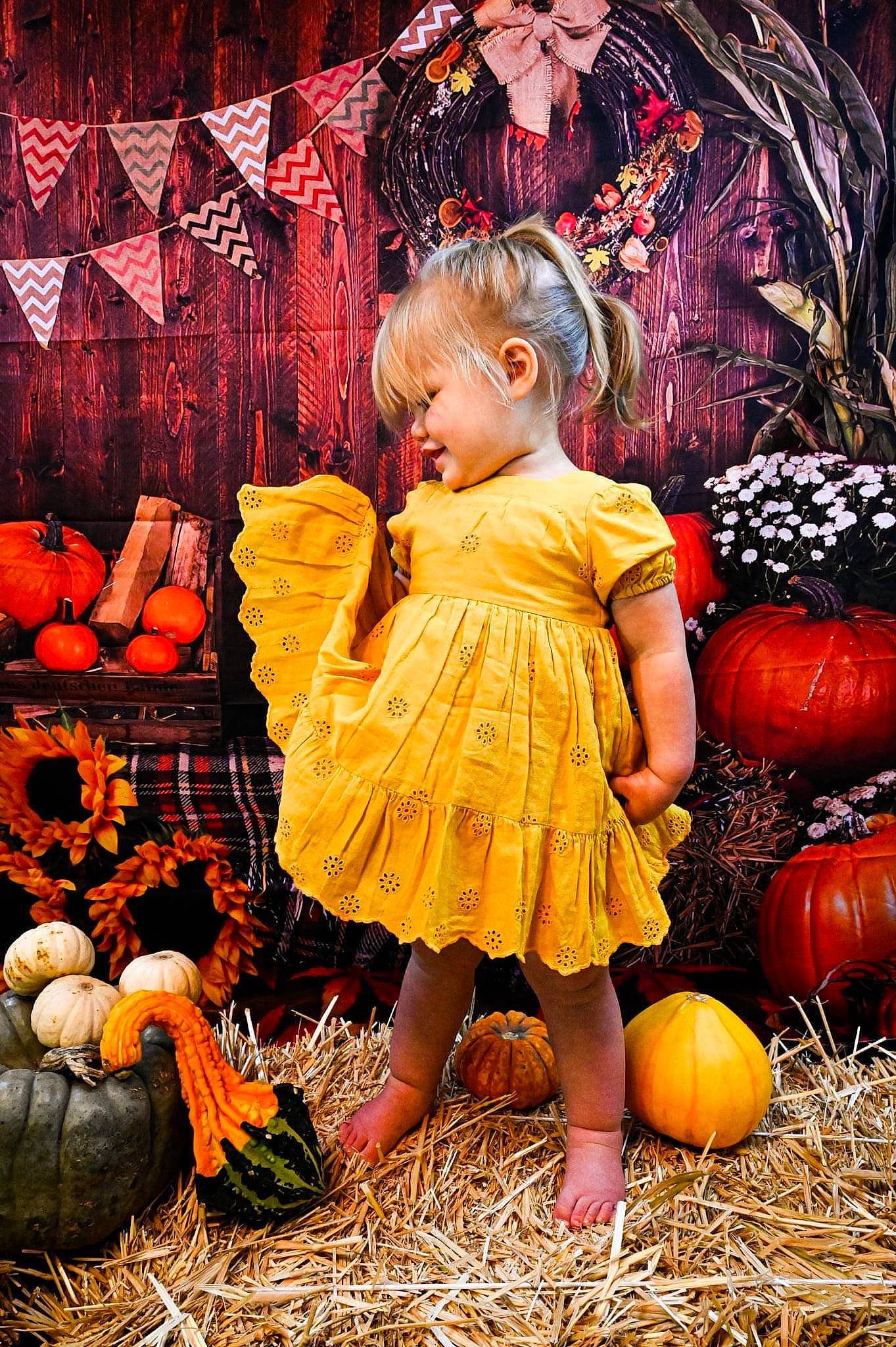 Emilia is registered to the contest to win money with this photo: _and_melon_family, _gourd, baby_toddler_clothing, calabaza, child, cucumber, cucurbita, dress, gourd, local_food, natural_foods, orange, peach, person, produce, pumpkin, squash, straw, toddler, vegan_nutrition