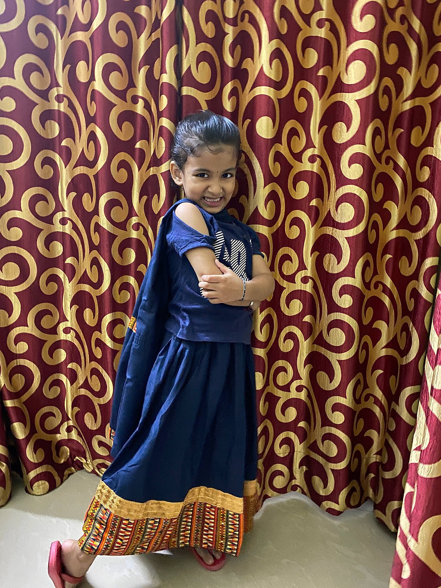 Seerat is registered to the contest to win money with this photo: curtain, day_dress, electric_blue, entertainment, event, fashion_design, flooring, formal_wear, fun, hairstyle, happy, joy, magenta, one_piece_garment, pattern, performing_arts, person, purple, smile, suit