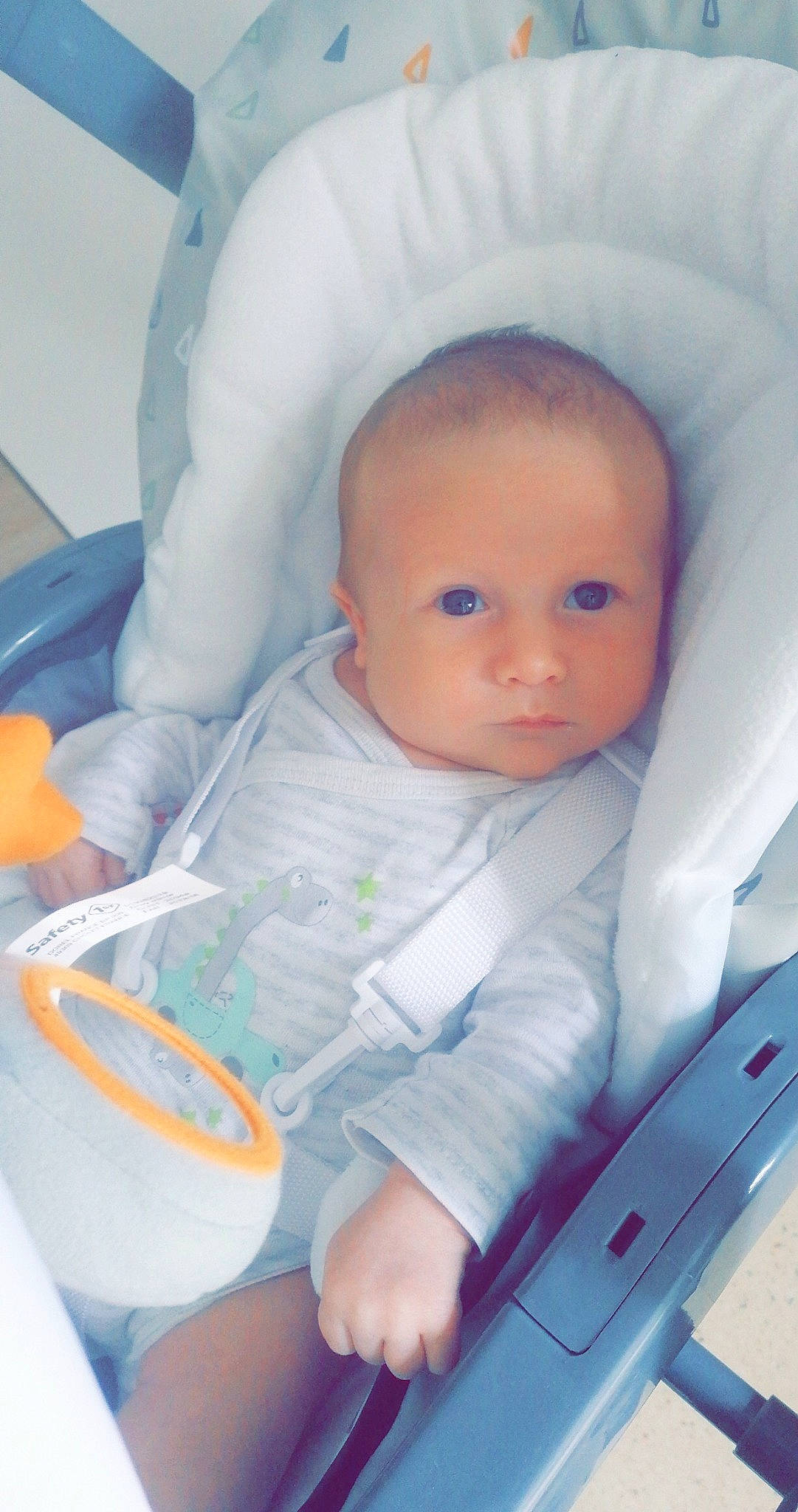 Iliano participe au concours pour gagner de l'argent avec cette photo : baby, baby_products, baby_safety, bedtime, child, comfort, infant_bed, person, product, skin, toddler