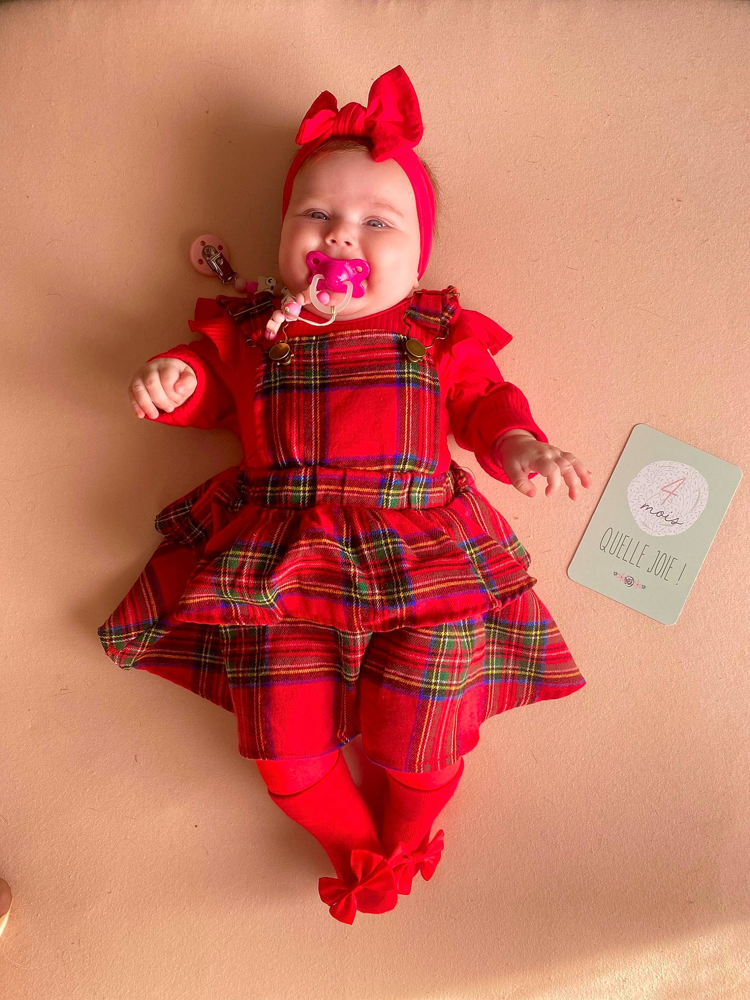 Raven participe au concours pour gagner de l'argent avec cette photo : baby, baby_toddler_clothing, christmas, day_dress, doll, dress, fashion_design, fictional_character, headwear, magenta, one_piece_garment, pattern, person, pink, plaid, plant, sleeve, tartan, textile, toy
