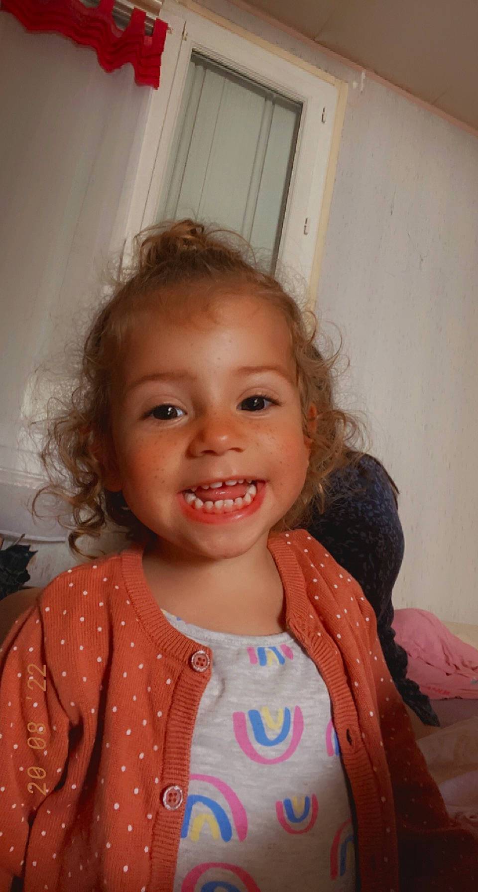 Mathilde a rejoint le concours — aidez-le/la à gagner de superbes lots ! baby_toddler_clothing, beauty, cheek, child, chin, eye, eyelash, face, fun, happy, iris, joy, lip, mouth, nose, person, pink, skin, sleeve, smile