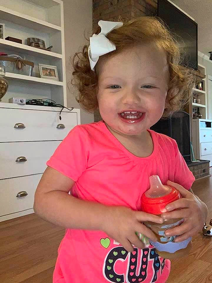 Carly is registered to the contest to win money with this photo: child, happy, person, pink, play, smile, t_shirt, toddler, tooth