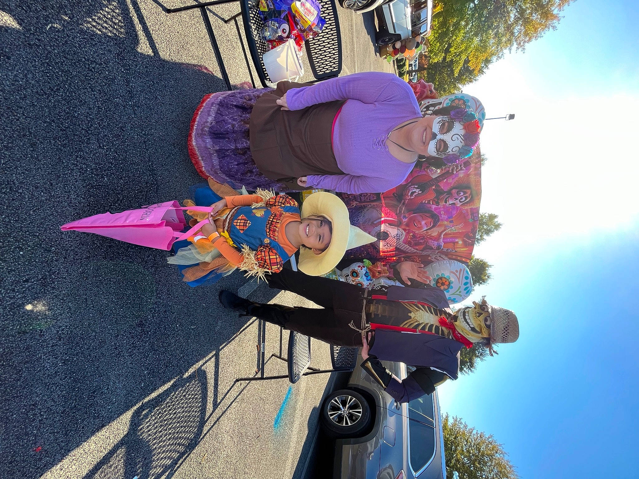 Lamya is registered to the contest to win money with this photo: cloud, event, fiction, fun, hat, headwear, joy, leisure, person, pole, recreation, sky, smile, street_light, travel, tree, world