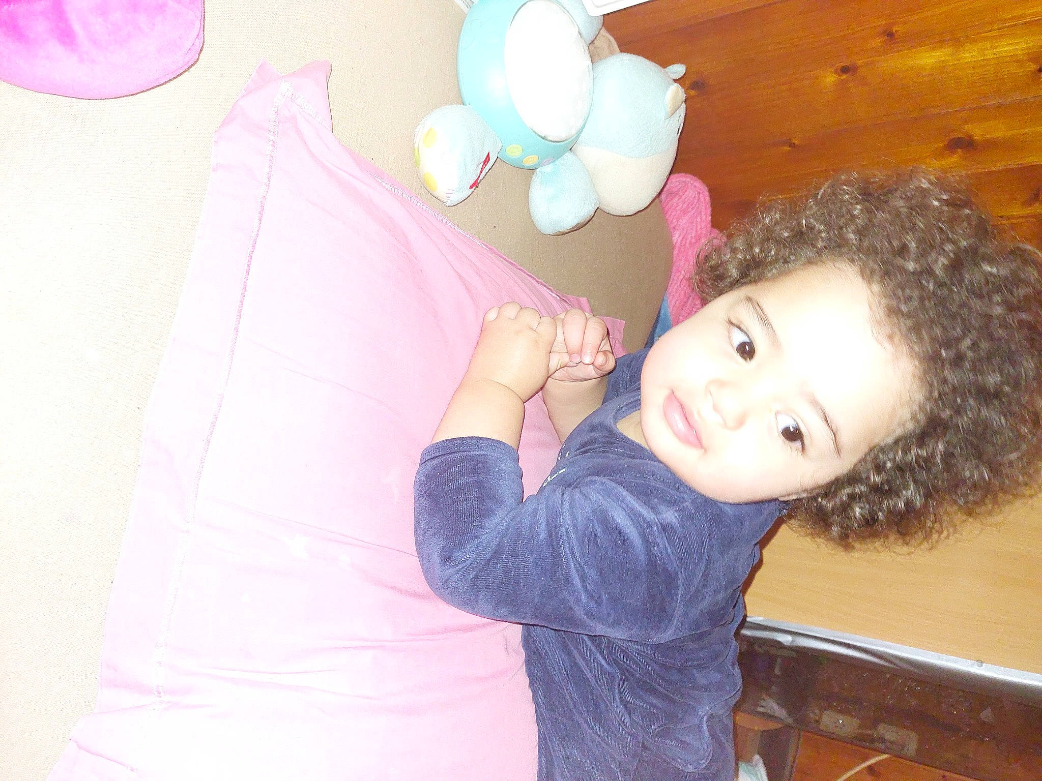 Mohammed a rejoint le concours — aidez-le/la à gagner de superbes lots ! balloon, child, event, fun, happy, leisure, magenta, party, party_supply, pattern, person, pink, play, purple, room, sleeve, smile, sweetness, t_shirt, textile