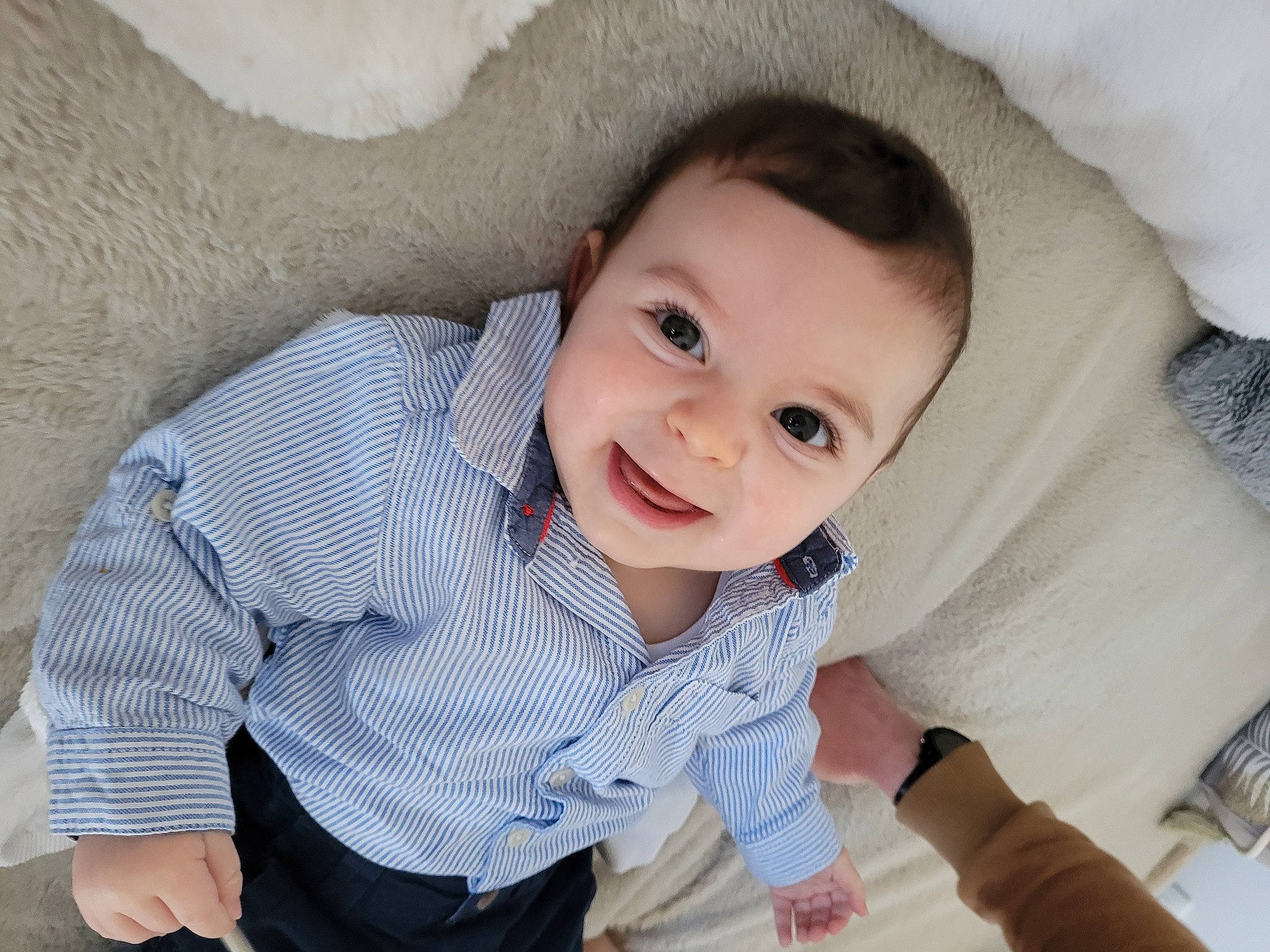 Tilio a rejoint le concours — aidez-le/la à gagner de superbes lots ! baby, baby_toddler_clothing, cheek, collar, comfort, eye, eyebrow, face, finger, hand, happy, head, iris, joy, lip, nose, outerwear, person, skin, sleeve