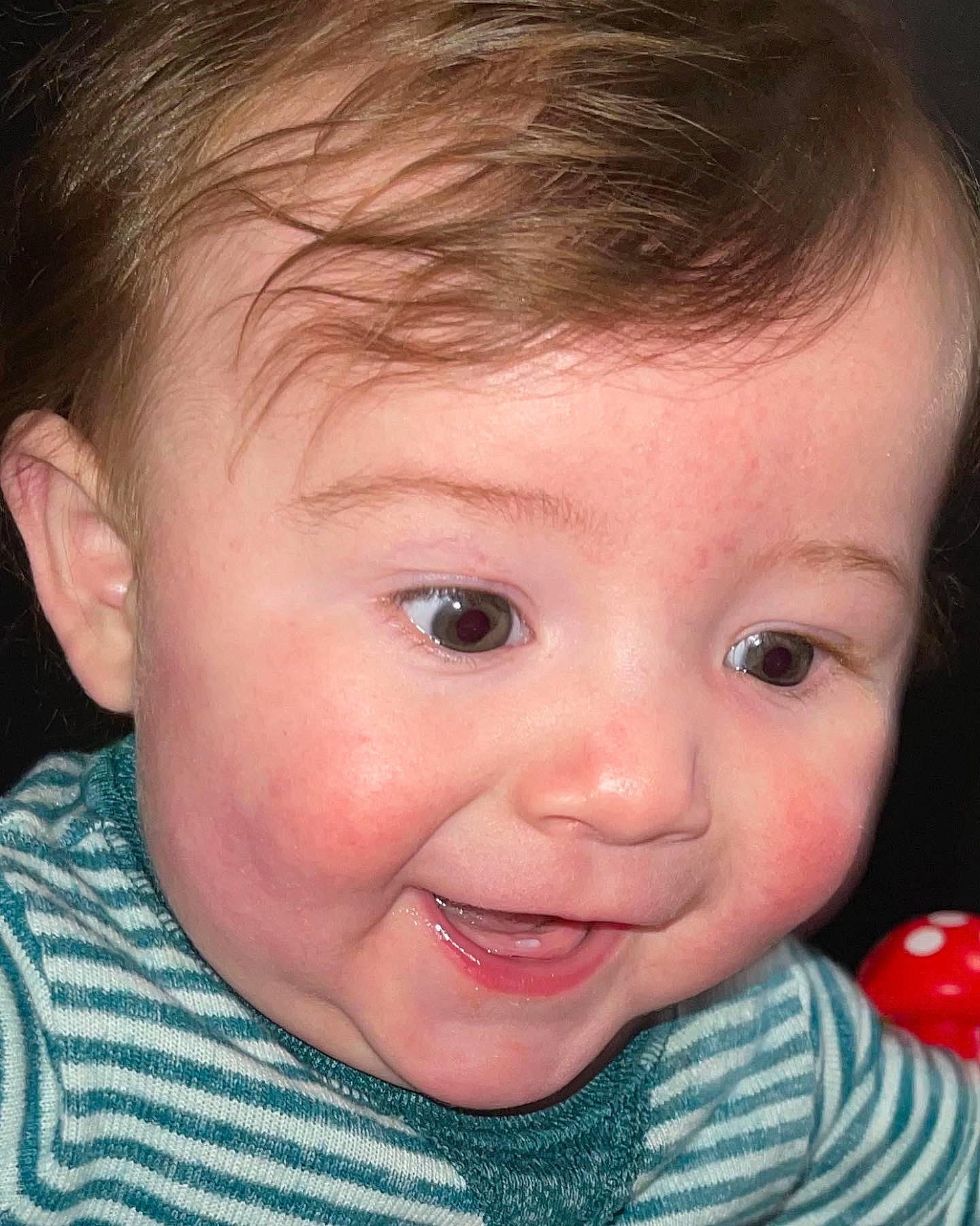 Kaycee is registered to the contest to win money with this photo: baby_toddler_clothing, cheek, chin, clothing, ear, eye, eyebrow, eyelash, forehead, human_body, iris, lip, mouth, neck, nose, organ, person, skin, sleeve, smile