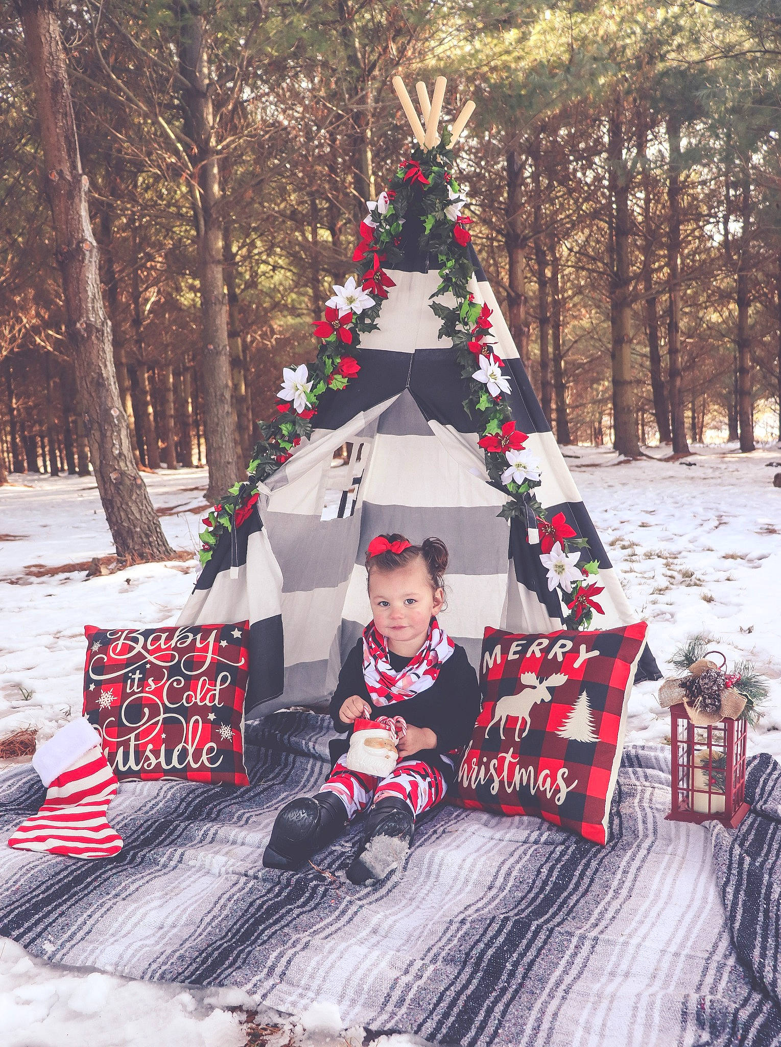 Avary is registered to the contest to win money with this photo: christmas, christmas_decoration, christmas_eve, christmas_ornament, christmas_tree, conifer, event, fictional_character, fir, holiday, home, interior_design, person, pine_family, plant, snow, tree, winter