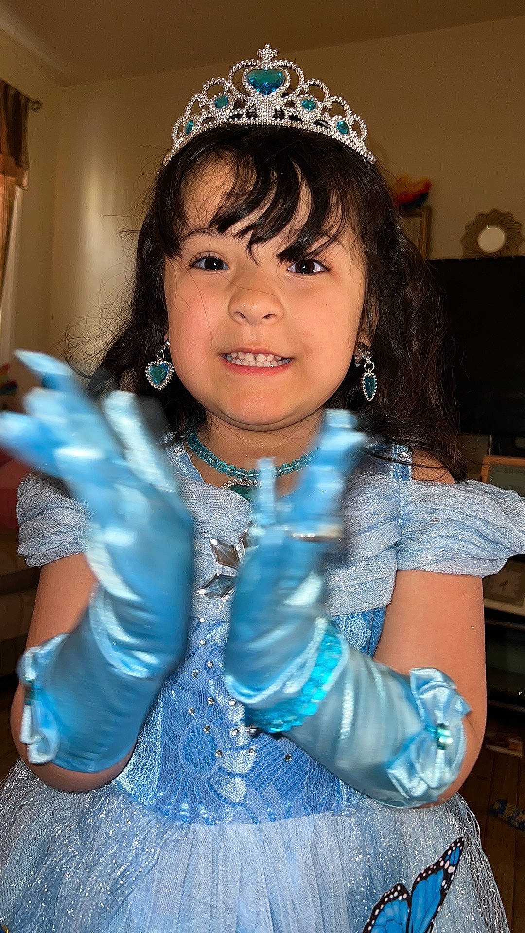 Alaia joined the competition — help win amazing prizes! arm, beauty, electric_blue, event, eyebrow, eyelash, facial_expression, fashion, fashion_design, flash_photography, fun, gesture, hairstyle, happy, headpiece, jewellery, joy, organ, people, person