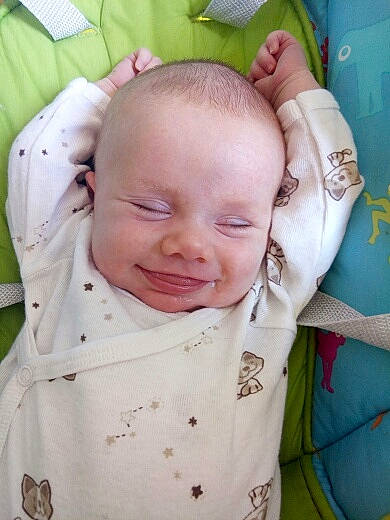 Eva participe au concours pour gagner de l'argent avec cette photo : cheek, child, day, ear, face, forehead, girl, head, infant, joy, lip, mouth, nose, person, product, skin, smile, toddler