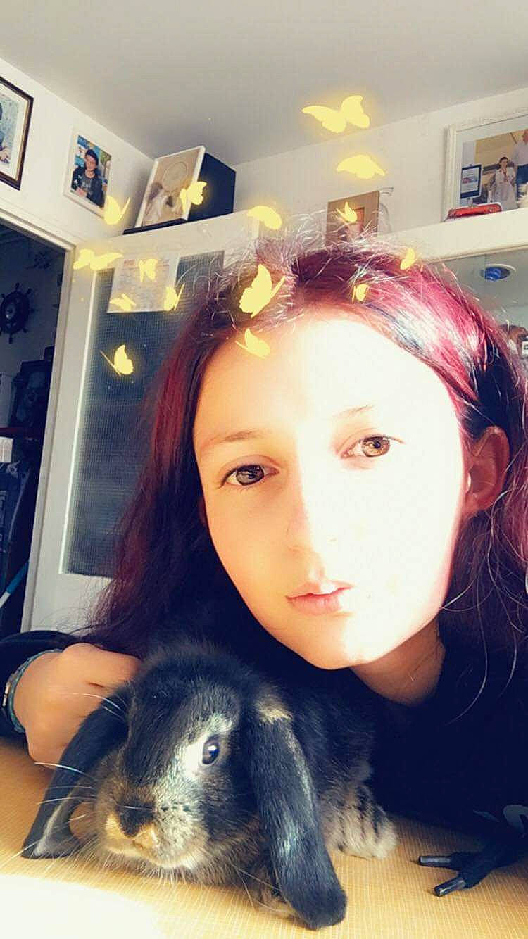 Princess a rejoint le concours — aidez-le/la à gagner de superbes lots ! bangs, beauty, black_hair, brown_hair, cheek, cool, ear, eyebrow, face, forehead, hair, hair_coloring, hairstyle, head, jaw, lip, long_hair, nose, photography, selfie