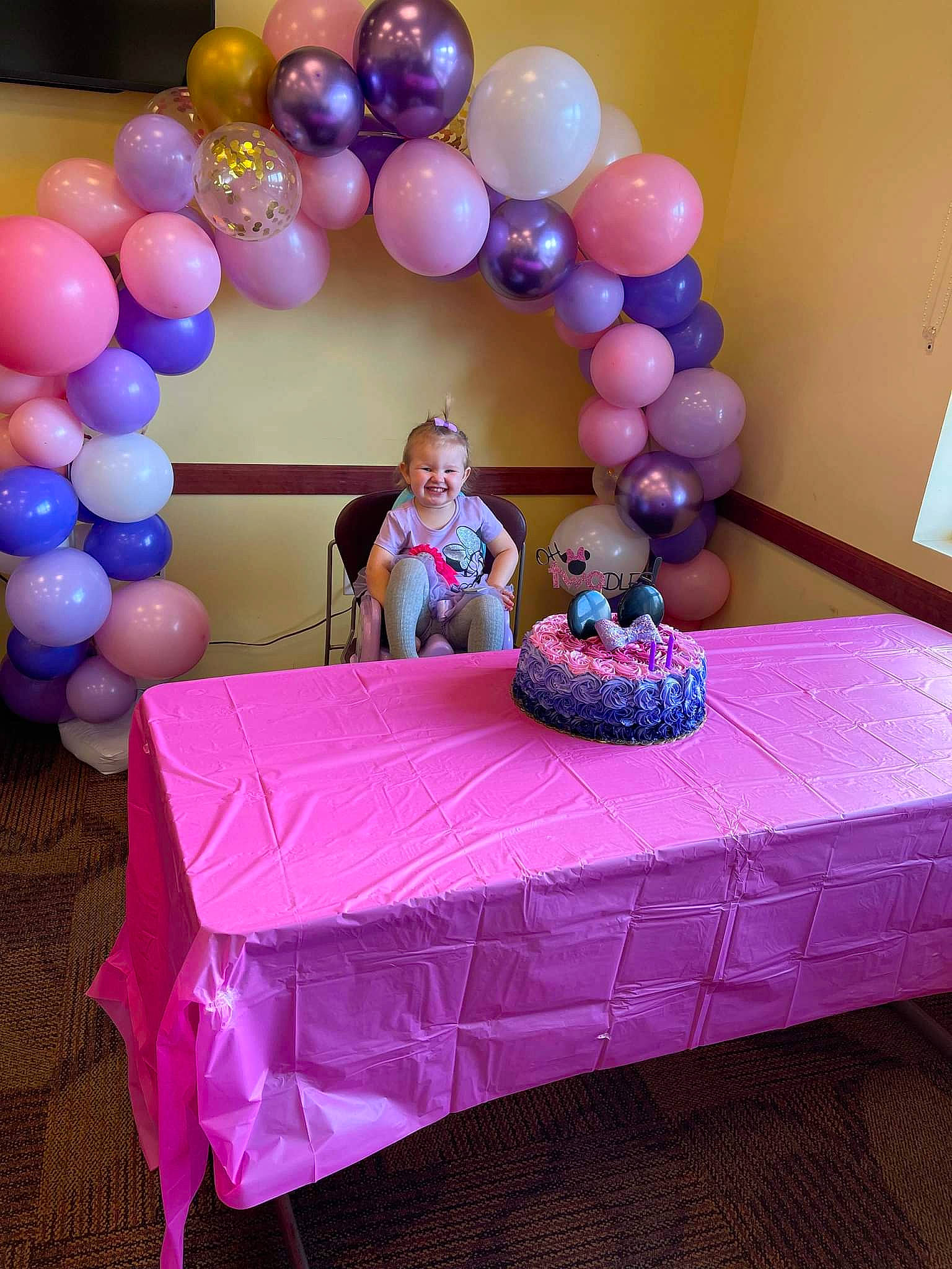 Avery is registered to the contest to win money with this photo: arch, architecture, balloon, beauty, decoration, electric_blue, event, fun, joy, leisure, light, linens, magenta, party_supply, person, photograph, pink, purple, recreation, table