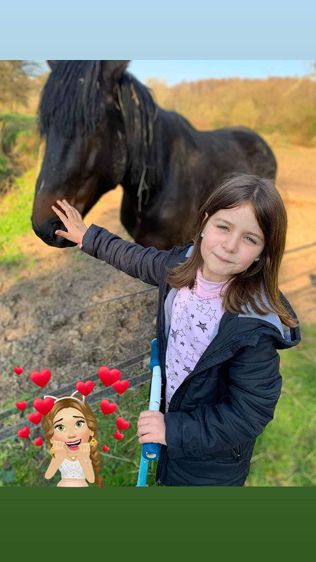 Shayna a rejoint le concours — aidez-le/la à gagner de superbes lots ! adaptation, face, facial_expression, fawn, flower, grass, happy, horse, joy, lip, liver, organ, organism, outerwear, people_in_nature, person, petal, photograph, plant, street_fashion