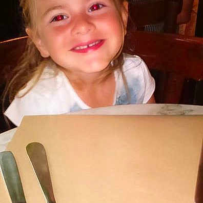 Eliana a rejoint le concours — aidez-le/la à gagner de superbes lots !