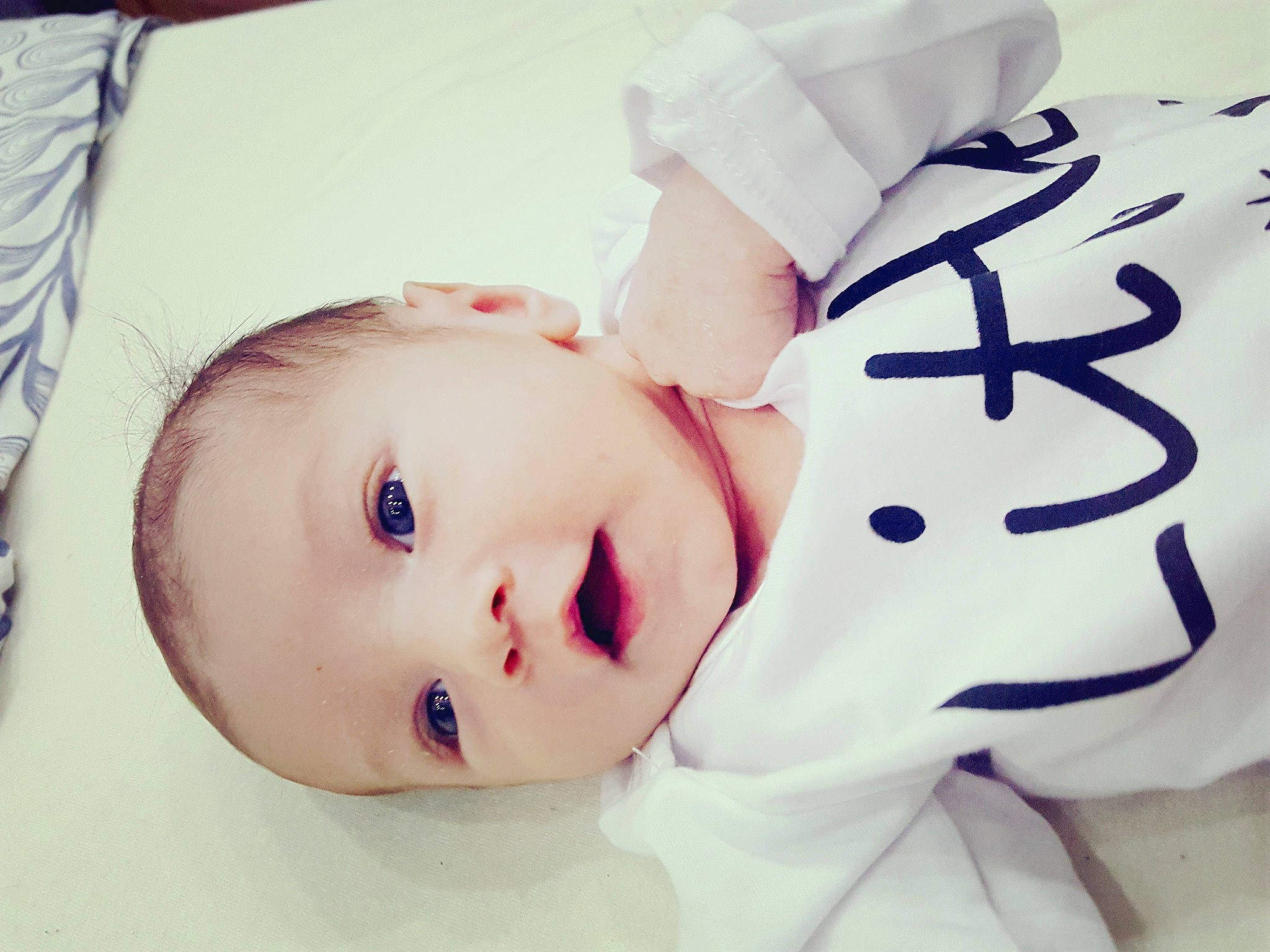 Matei participe au concours pour gagner de l'argent avec cette photo : baby, cheek, child, ear, eye, eyelash, face, head, illustration, lip, nose, person, pink, skin, toddler, white