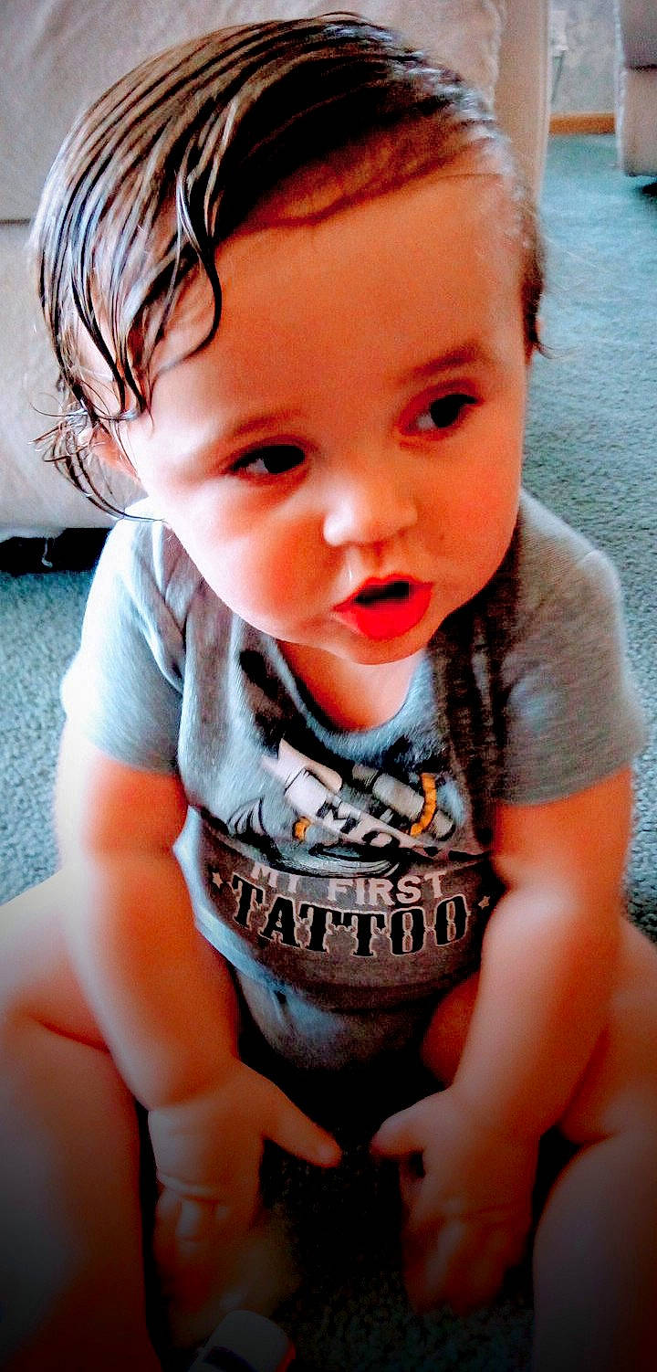 Alden is registered to the contest to win money with this photo: cheek, chin, eyebrow, eyelash, facial_expression, flash_photography, forehead, hair, happy, head, jaw, joint, lip, mouth, muscle, neck, nose, person, shoulder, skin