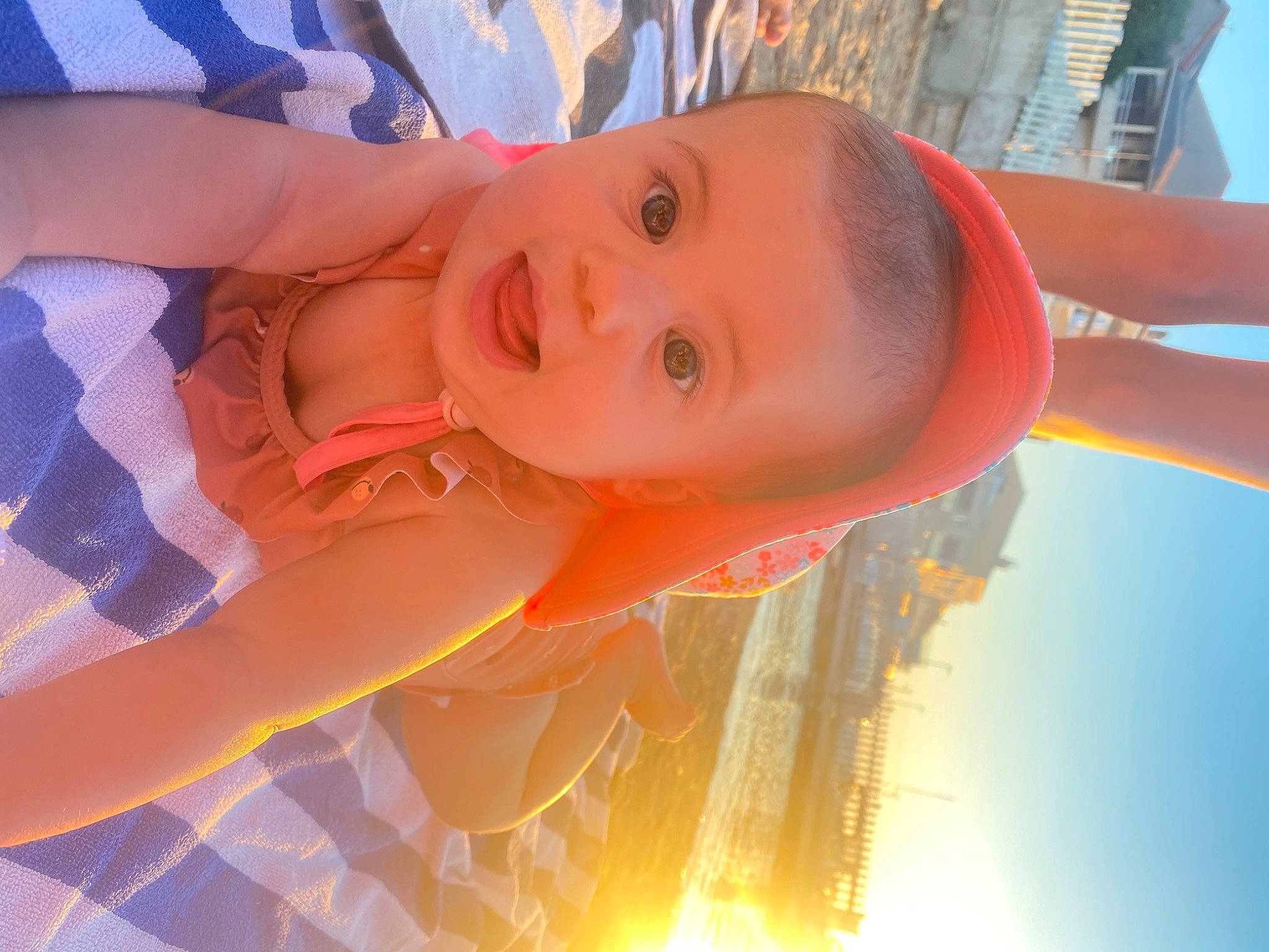 Emy-rose a rejoint le concours — aidez-le/la à gagner de superbes lots ! chest, eye, fun, hair, hand, happy, hat, human_body, iris, leisure, lip, mouth, nose, orange, people_in_nature, person, recreation, sky, smile, toddler