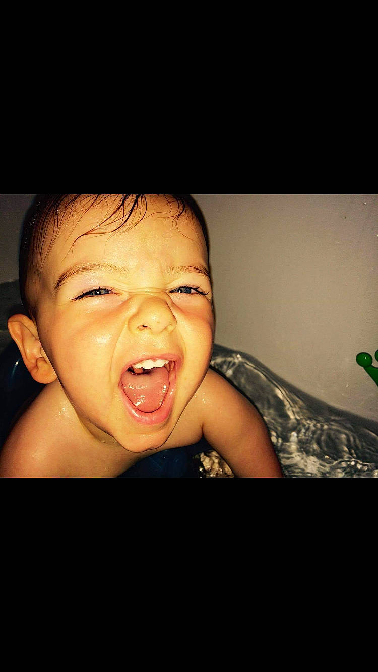 Nino a rejoint le concours — aidez-le/la à gagner de superbes lots ! baby, cheek, child, chin, eye, face, facial_expression, forehead, fun, happy, head, laugh, lip, mouth, nose, organ, person, skin, smile, toddler