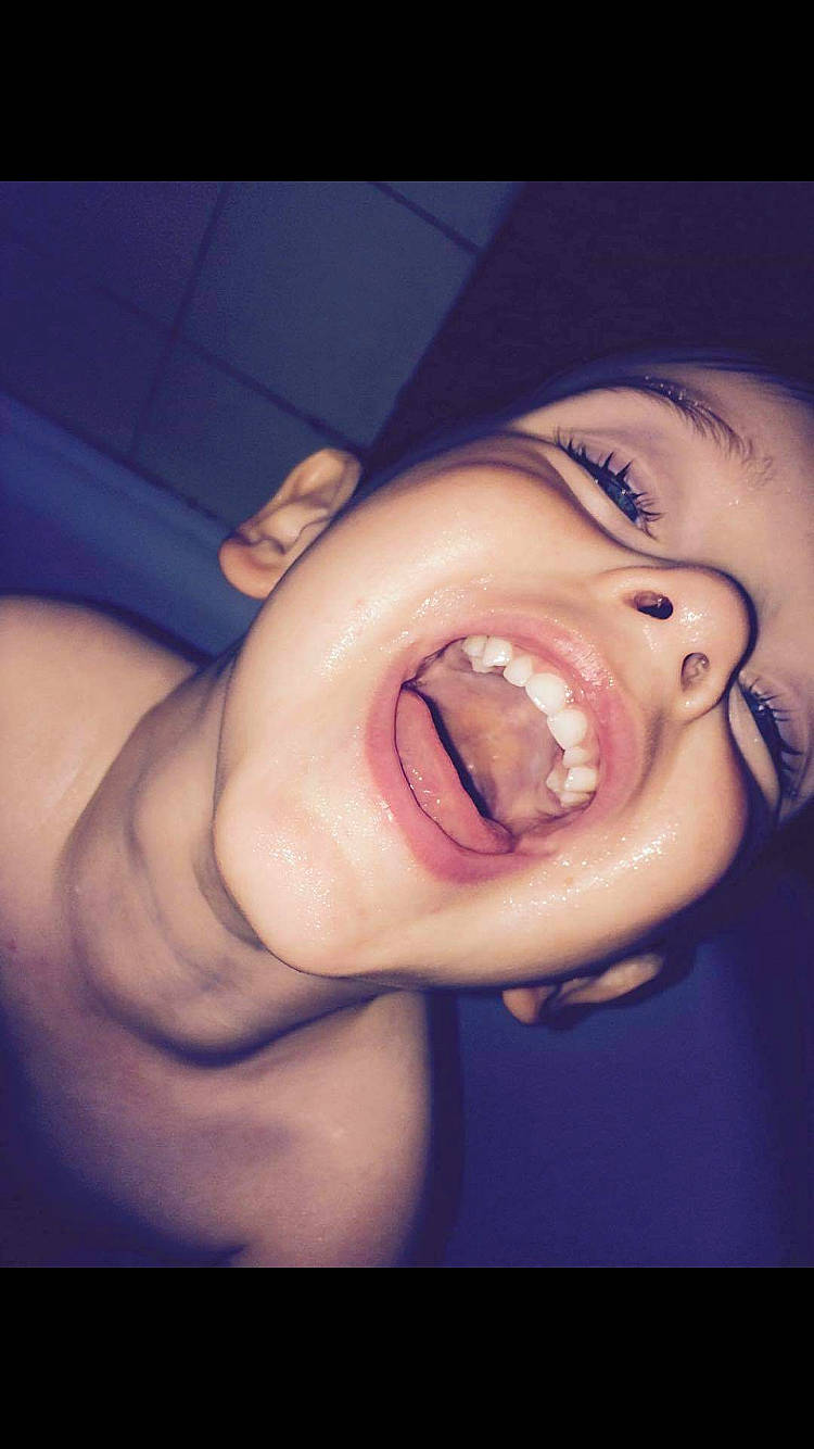 Nino participe au concours pour gagner de l'argent avec cette photo : cheek, child, chin, close_up, ear, eye, eyebrow, face, facial_expression, fun, head, jaw, lip, mouth, nose, organ, person, skin, smile, tongue