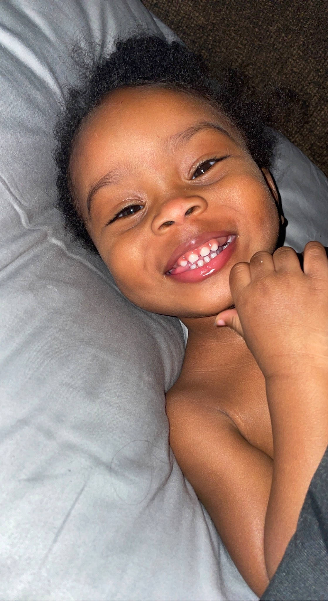 Jamareontae is registered to the contest to win money with this photo: black_hair, cheek, comfort, ear, elbow, eyelash, facial_expression, flash_photography, gesture, hair, happy, human_body, iris, joy, lip, mouth, nose, person, skin, smile