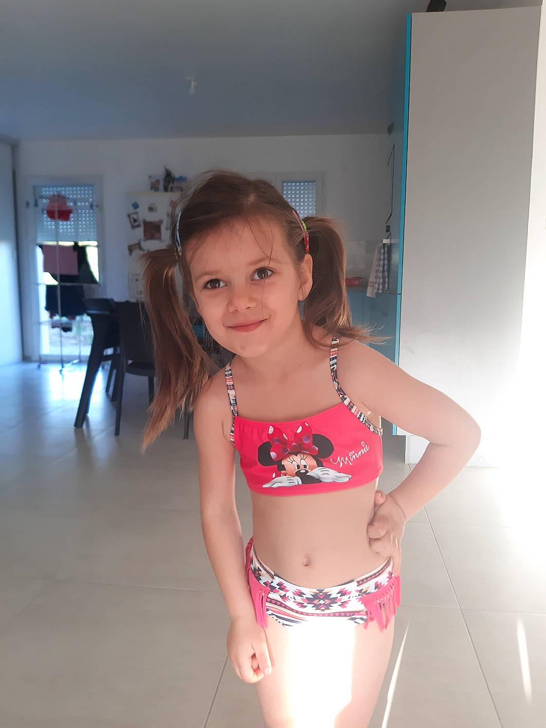 Giulia participe au concours pour gagner de l'argent avec cette photo : abdomen, beauty, brassiere, chest, joint, joy, knee, lingerie, lingerie_top, navel, person, smile, stomach, swimsuit_bottom, swimsuit_top, swimwear, thigh, trunk, undergarment, underpants