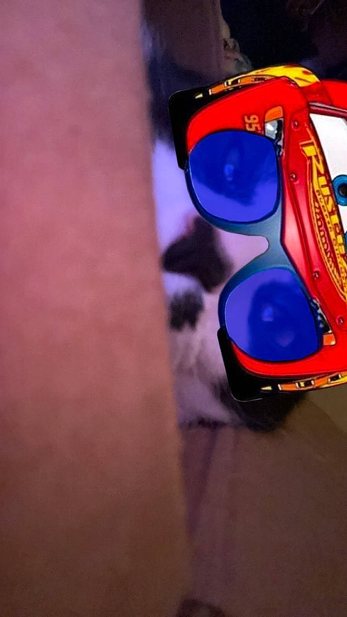 Jupiter is registered to the contest to win money with this photo: art, audio_equipment, automotive_lighting, bumper, carmine, electric_blue, eyewear, fashion_accessory, font, gadget, glass, gloss, magenta, nail, paint, personal_protective_equipment, plastic, recreation, tints_and_shades, toy