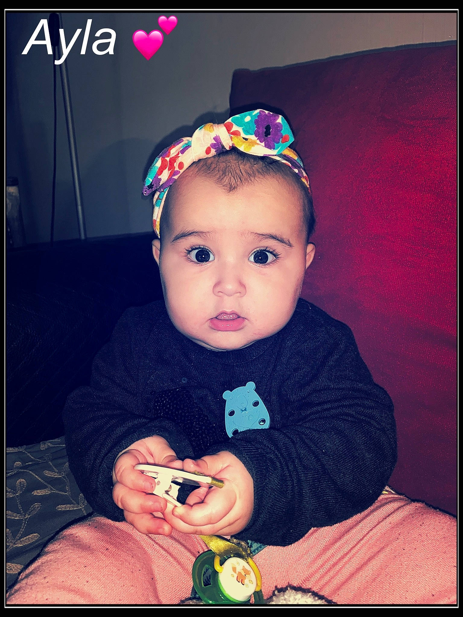 Ayla participe au concours pour gagner de l'argent avec cette photo : baby, baby_toddler_clothing, cap, cheek, child, chin, cool, costume_hat, ear, eyebrow, eyelash, flash_photography, happy, hat, headband, headgear, iris, lip, person, sleeve