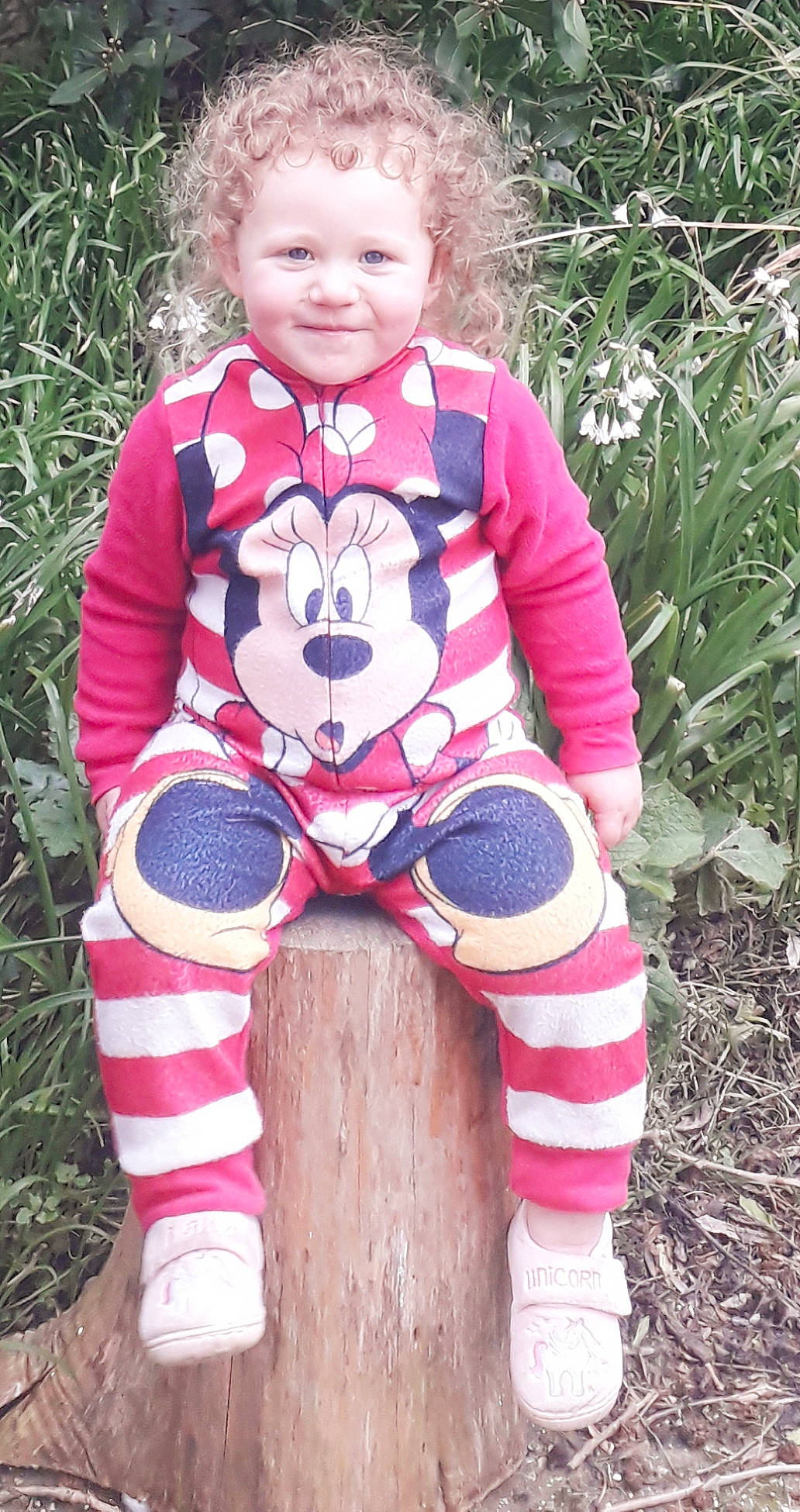Shylah joined the competition — help win amazing prizes! baby_toddler_clothing, child, joy, knee, leg, leggings, pattern, person, pink, plant, sitting, toddler