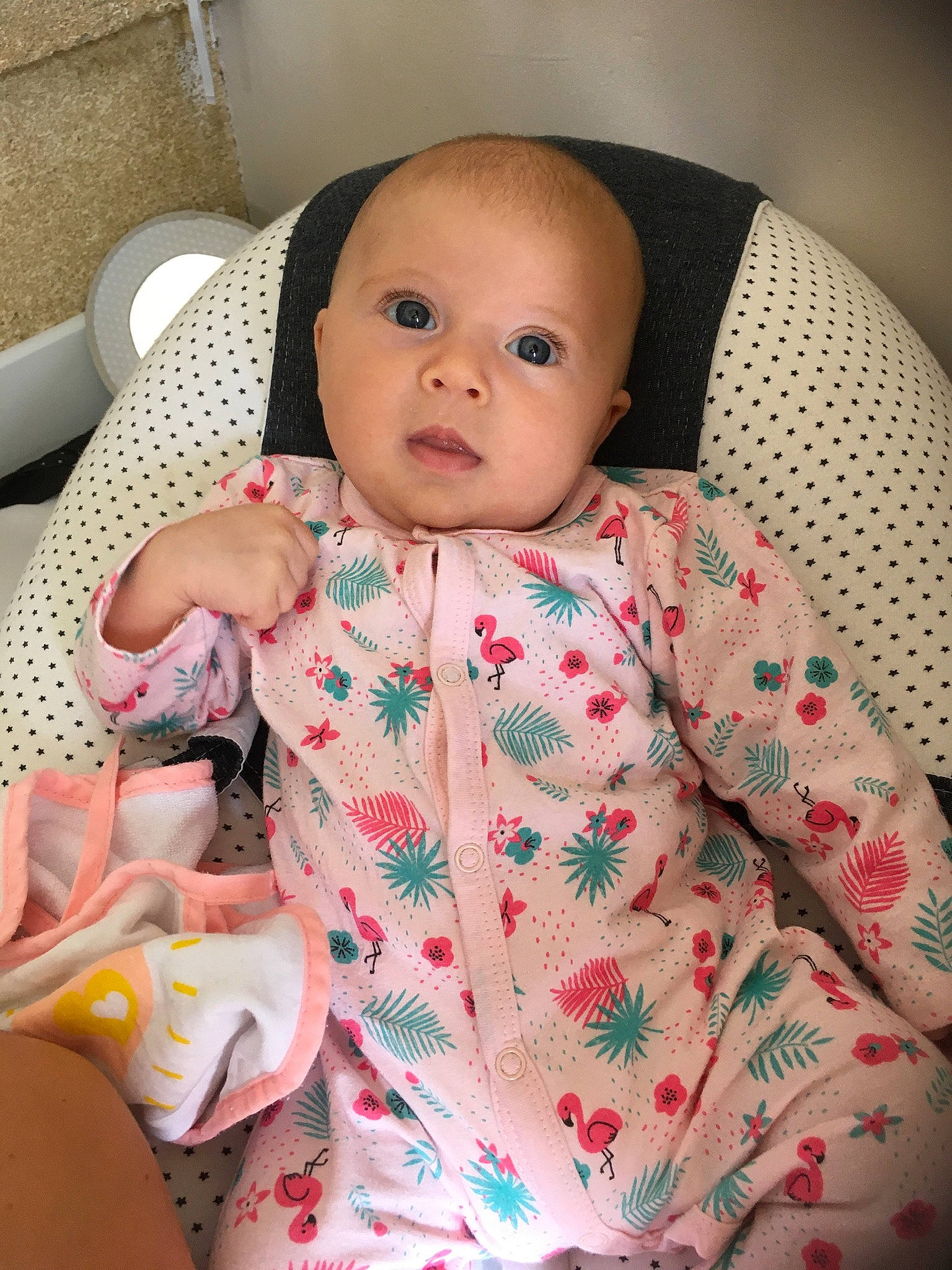 Nellya participe au concours pour gagner de l'argent avec cette photo : baby, baby_products, baby_toddler_clothing, cheek, child, eye, face, iris, lip, person, pink, skin, toddler