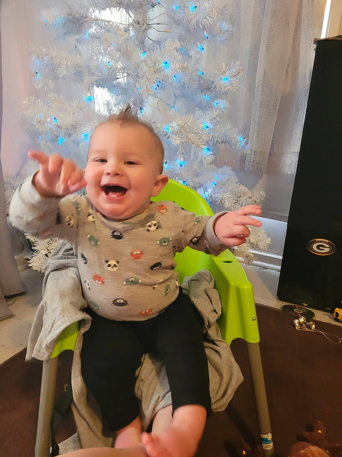 Damien is registered to the contest to win money with this photo: baby, baby_laughing, baby_products, baby_toddler_clothing, blue, child, facial_expression, fun, happy, joy, leg, leisure, ornament, person, pink, purple, shorts, skin, smile, standing