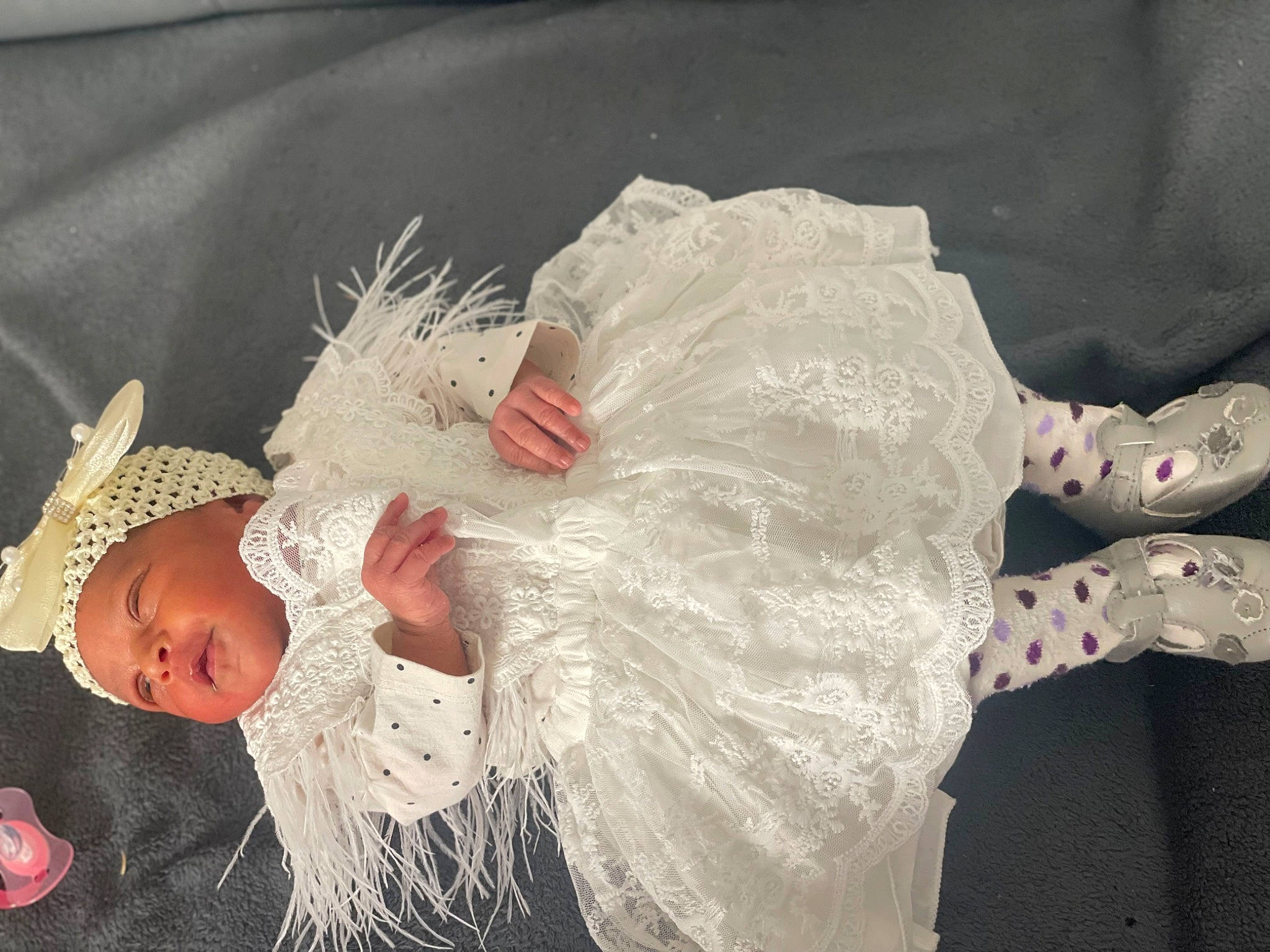 Zaynab participe au concours pour gagner de l'argent avec cette photo : angel, baby, bridal_accessory, cap, child, costume, costume_hat, dress, event, fashion_accessory, fun, fur, hair_accessory, hat, headband, headpiece, headwear, person, room, toddler