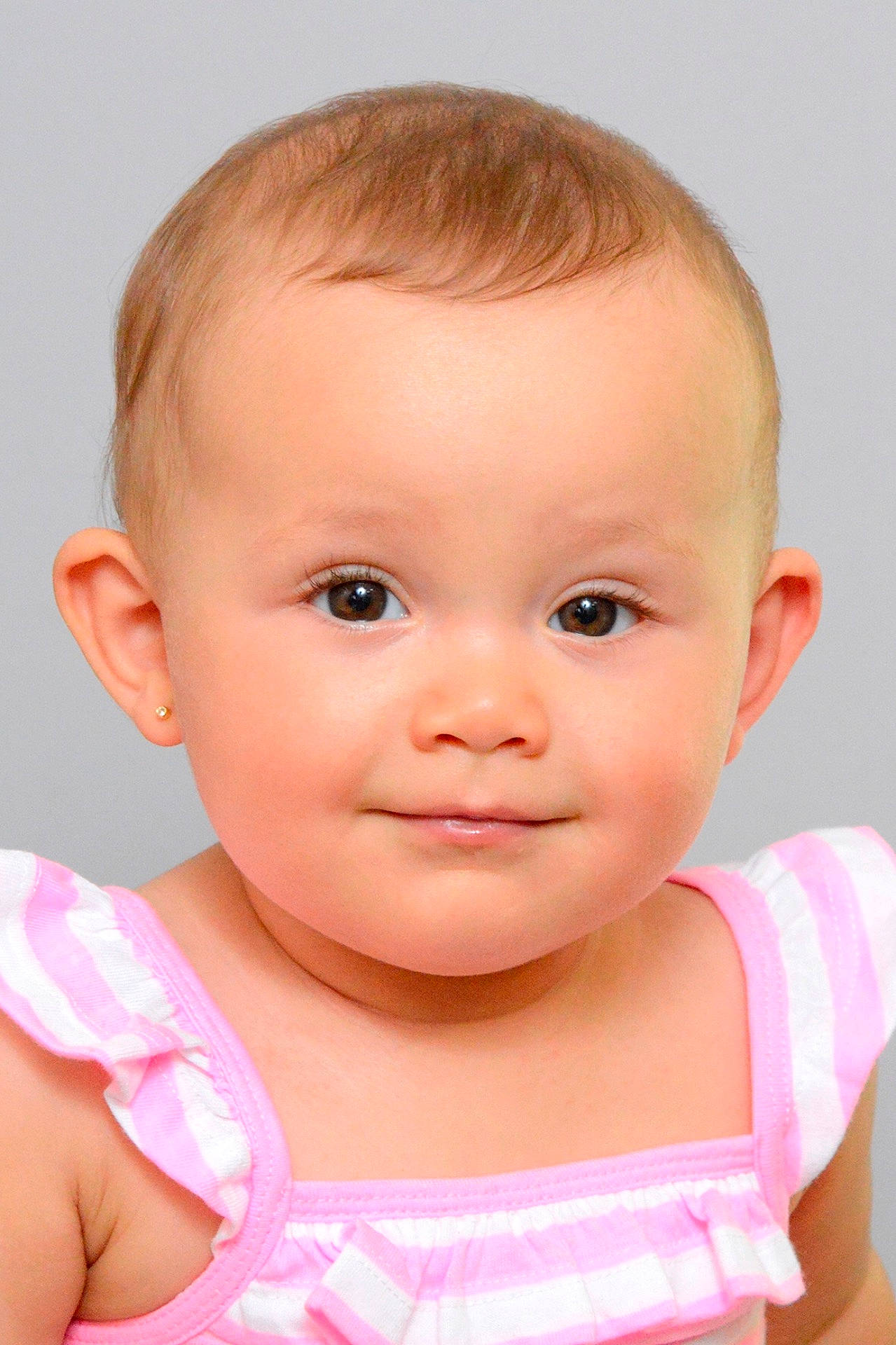 Médéline participe au concours pour gagner de l'argent avec cette photo : cheek, child, child_model, ear, face, forehead, head, infant, iris, joy, lip, nose, person, skin, smile, toddler