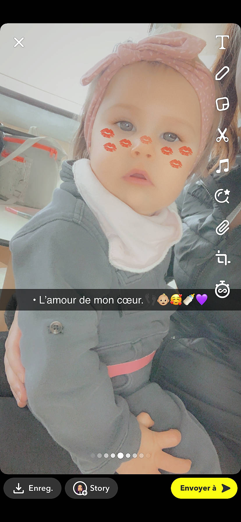 Zelyannah a rejoint le concours — aidez-le/la à gagner de superbes lots ! baby, baby_products, car_seat, child, eyelash, flash_photography, font, fur, glove, happy, headgear, jacket, mouth, neck, nose, person, personal_protective_equipment, photo_caption, sitting, sleeve