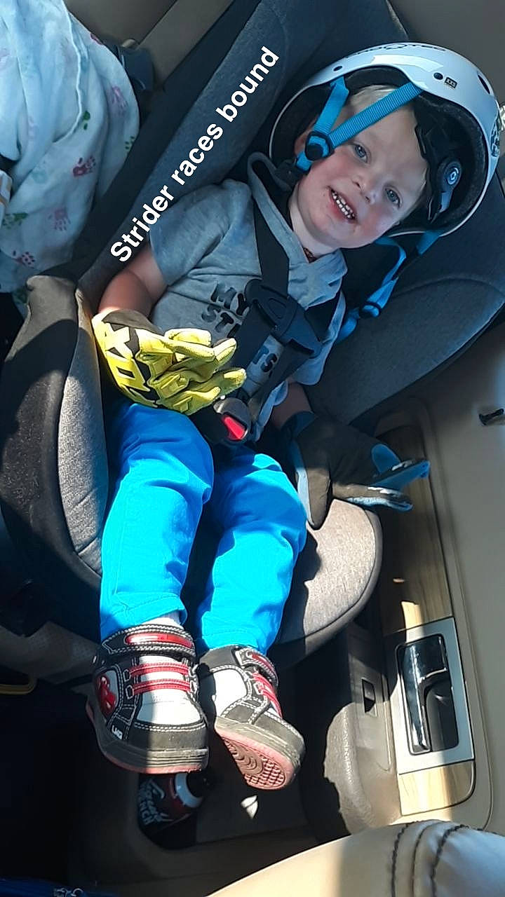 Brycen is registered to the contest to win money with this photo: diving_equipment, joy, person, personal_protective_equipment