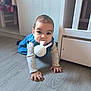 Lyana a rejoint le concours — aidez-le/la à gagner de superbes lots ! baby, child, crawling, toy, bunny, floor, wooden_floor, clothing, furniture, indoors, room, person, cute, infant, play, hand, face, blue_dress, long_sleeve, home