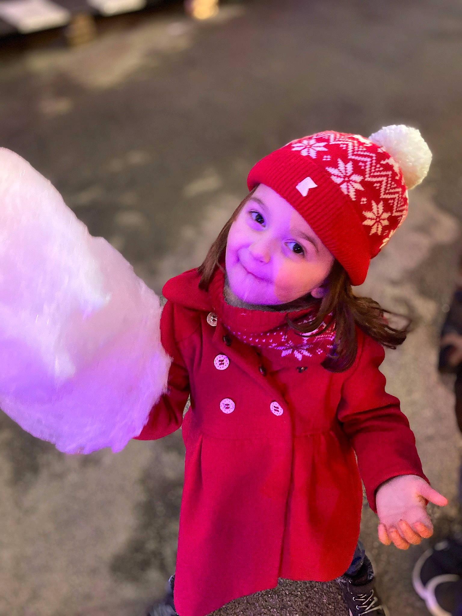 Amanda participe au concours pour gagner de l'argent avec cette photo : cap, child, clothing, face, facial_expression, freezing, fun, glove, happy, headgear, headwear, jacket, joy, knit_cap, leisure, magenta, person, pink, purple, recreation