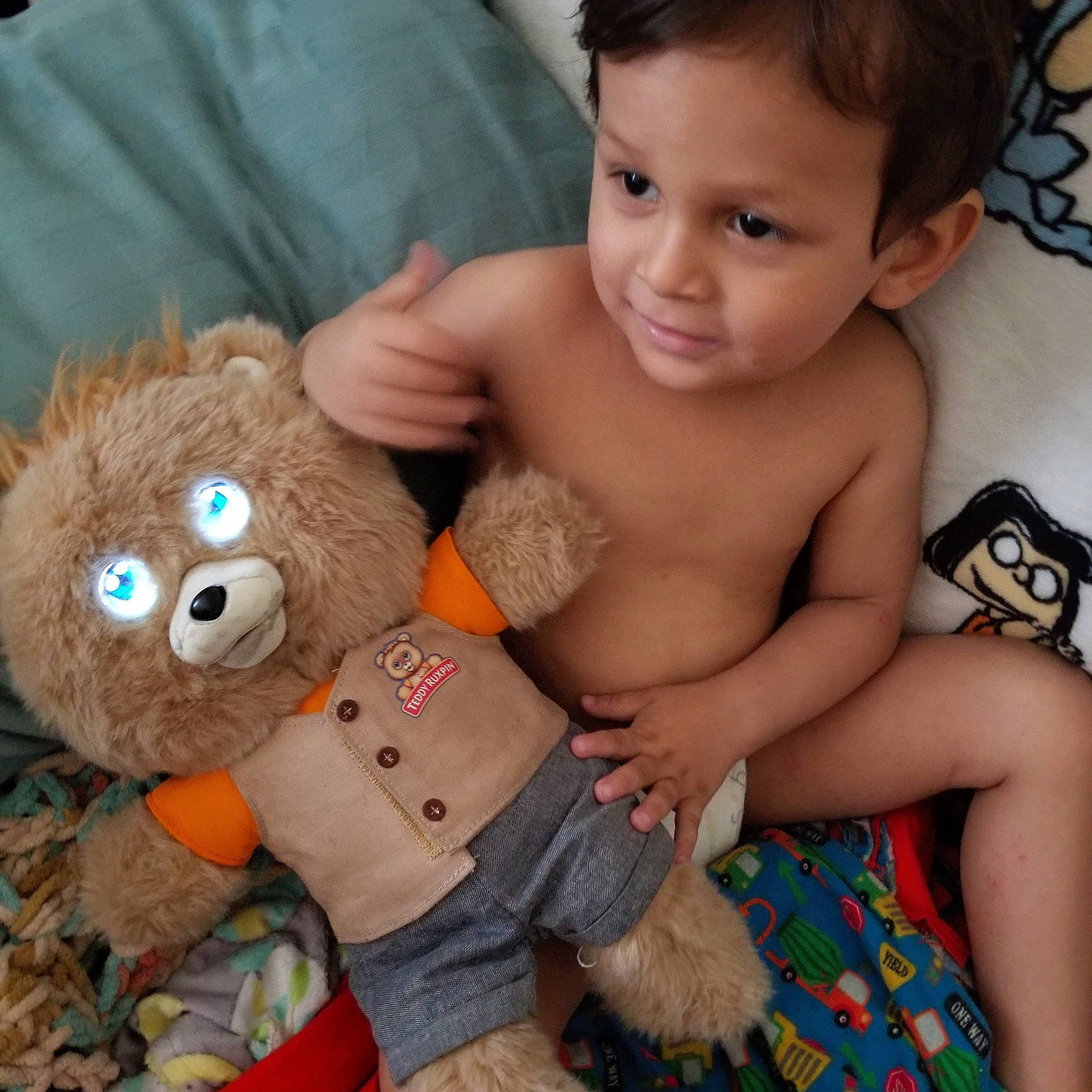 Alyas is registered to the contest to win money with this photo: baby, baby_toys, child, person, play, plush, skin, stuffed_toy, teddy_bear, toddler, toy