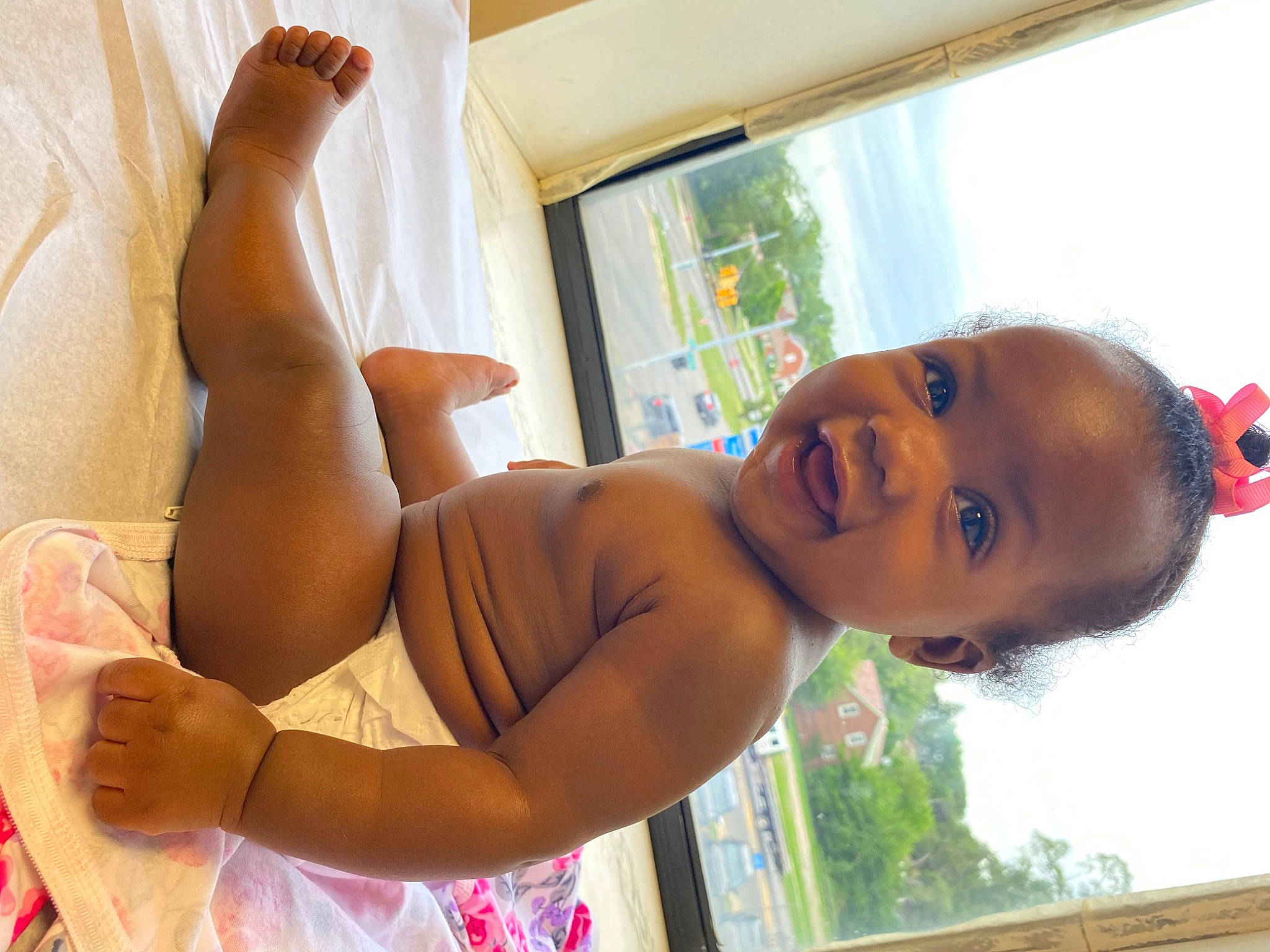 Camylah is registered to the contest to win money with this photo: abdomen, arm, black_hair, chest, elbow, happy, human_leg, joint, knee, leisure, neck, person, shoulder, skin, smile, stomach, thigh, toddler, trunk, waist