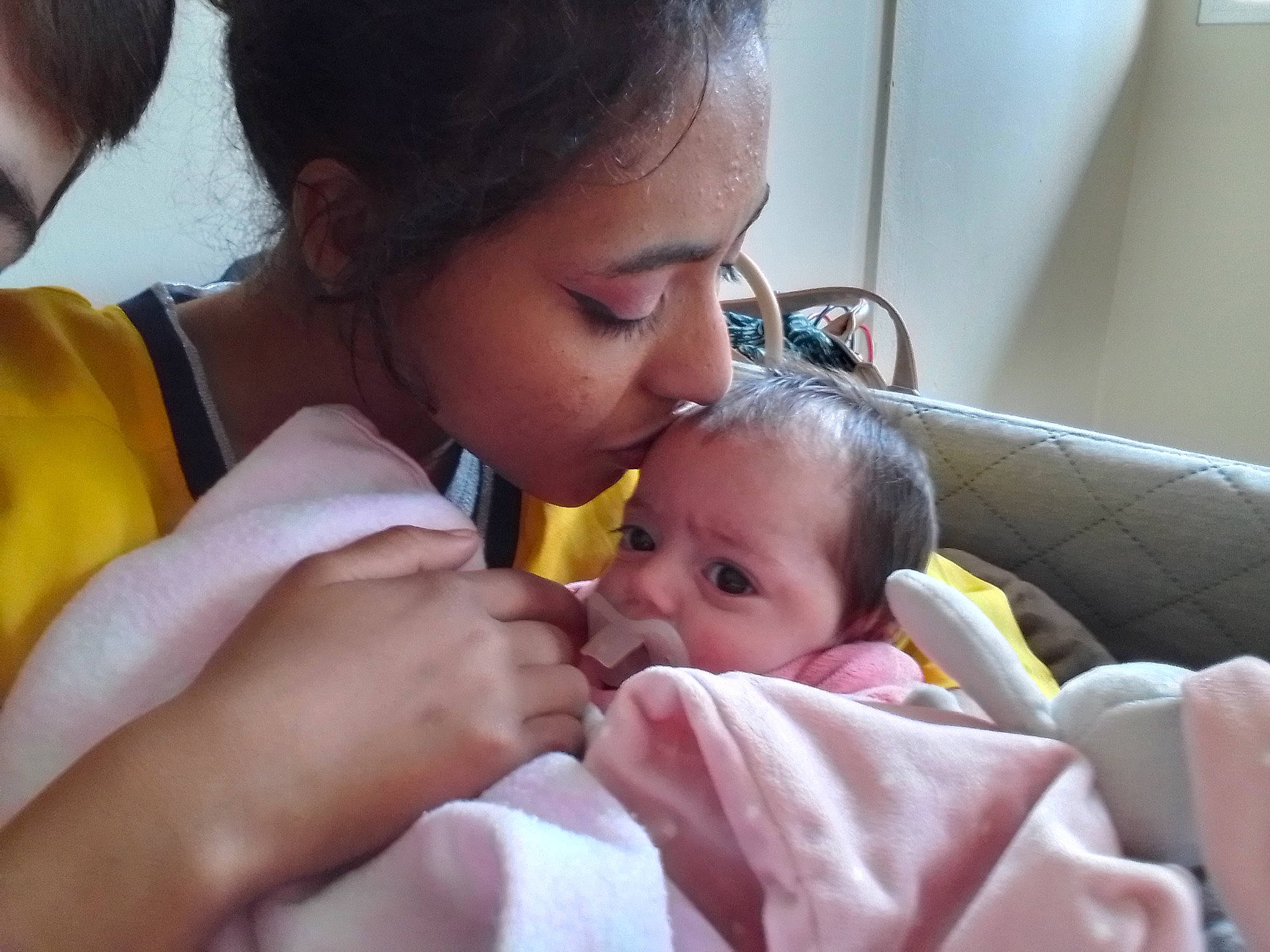 Ruby a rejoint le concours — aidez-le/la à gagner de superbes lots ! baby, baby_products, baby_toddler_clothing, cheek, child, comfort, ear, eyelash, finger, fun, gesture, hand, happy, mouth, nail, nose, person, sharing, skin, thumb