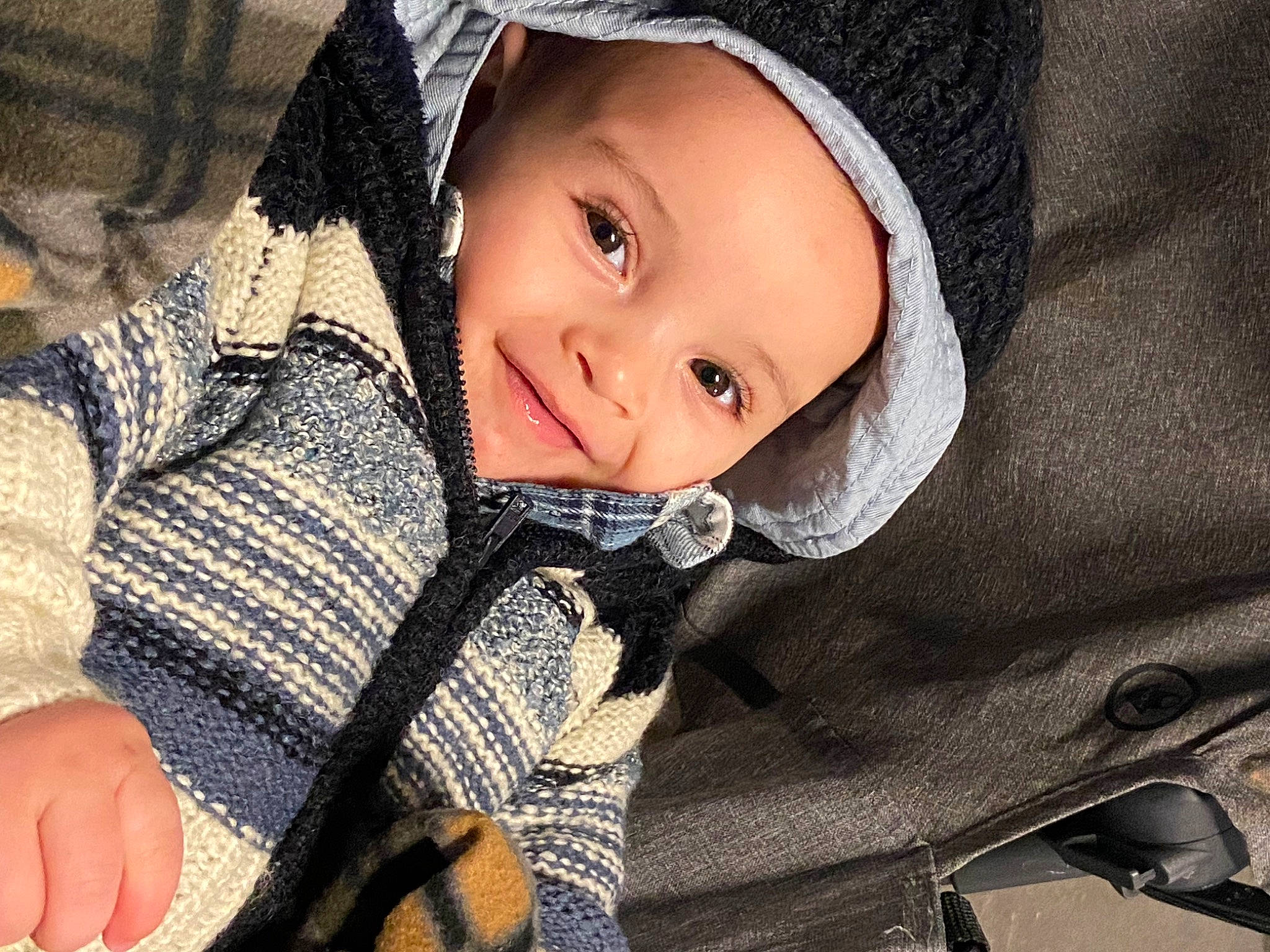 El Hadj a rejoint le concours — aidez-le/la à gagner de superbes lots ! cap, cheek, child, collar, cool, dress_shirt, eye, happy, headwear, human, jacket, joy, lip, nose, organ, outerwear, people, person, skin, sleeve