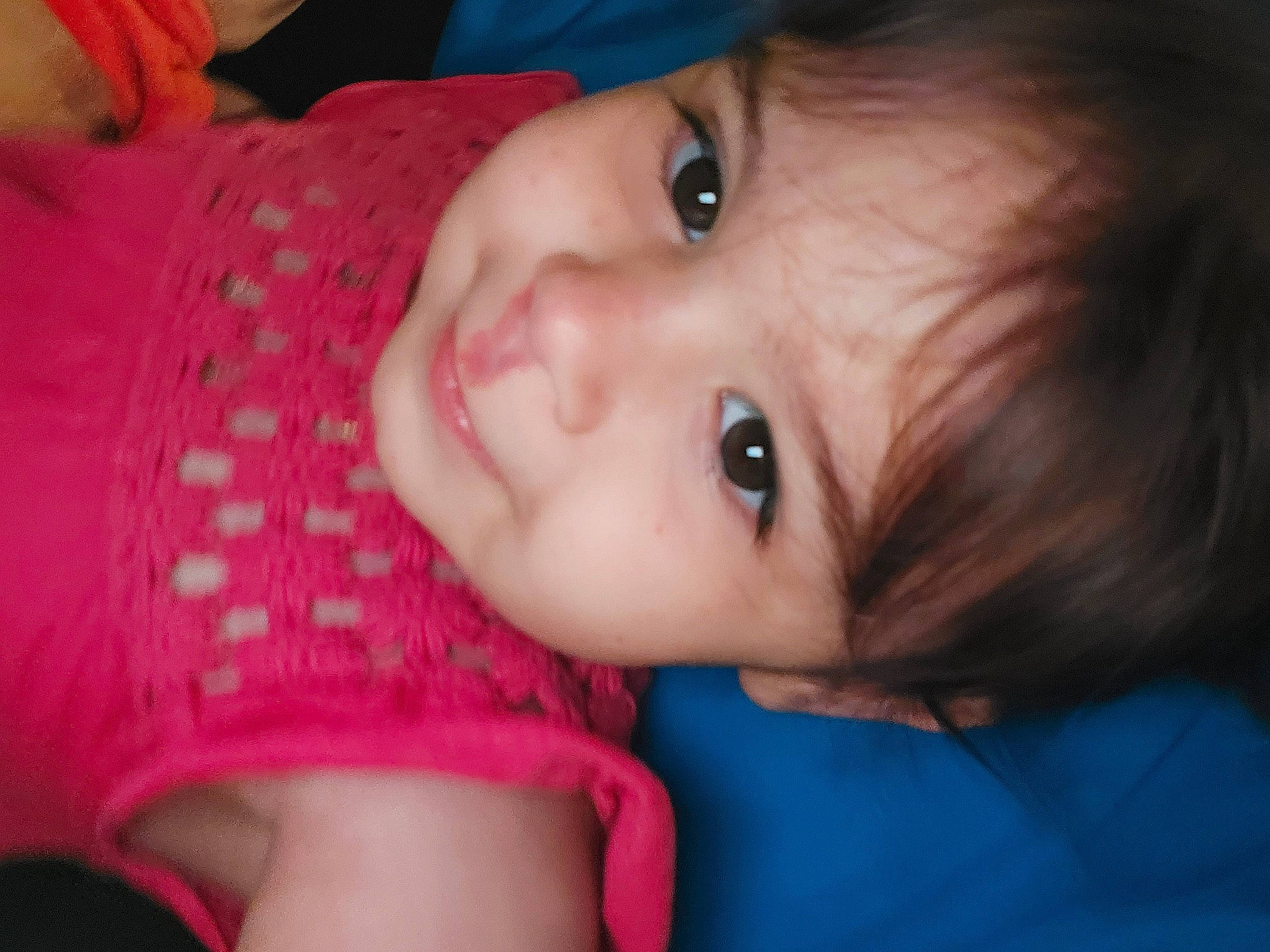 Orlann a rejoint le concours — aidez-le/la à gagner de superbes lots ! arm, baby, baby_toddler_clothing, cheek, child, ear, eyelash, finger, forehead, happy, human_body, iris, lip, mouth, neck, nose, person, pink, skin, smile