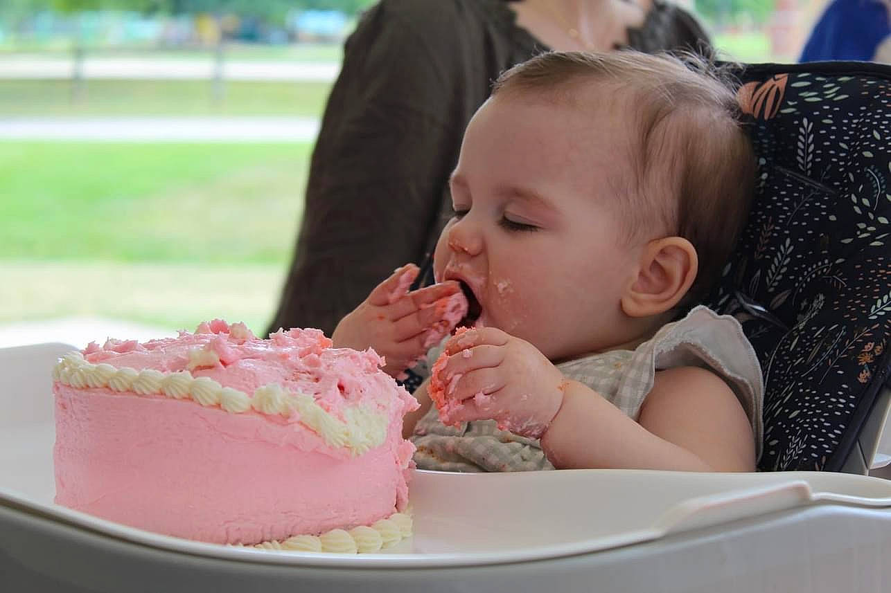 Ember is registered to the contest to win money with this photo: baby, baked_goods, baking, birthday, birthday_cake, buttercream, cake, cake_decorating, cake_decorating_supply, child, dessert, event, food, fun, happy, icing, person, sugar_cake, sweetness, tableware