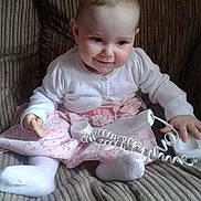 Sienna krystle harri joined the competition — help win amazing prizes!